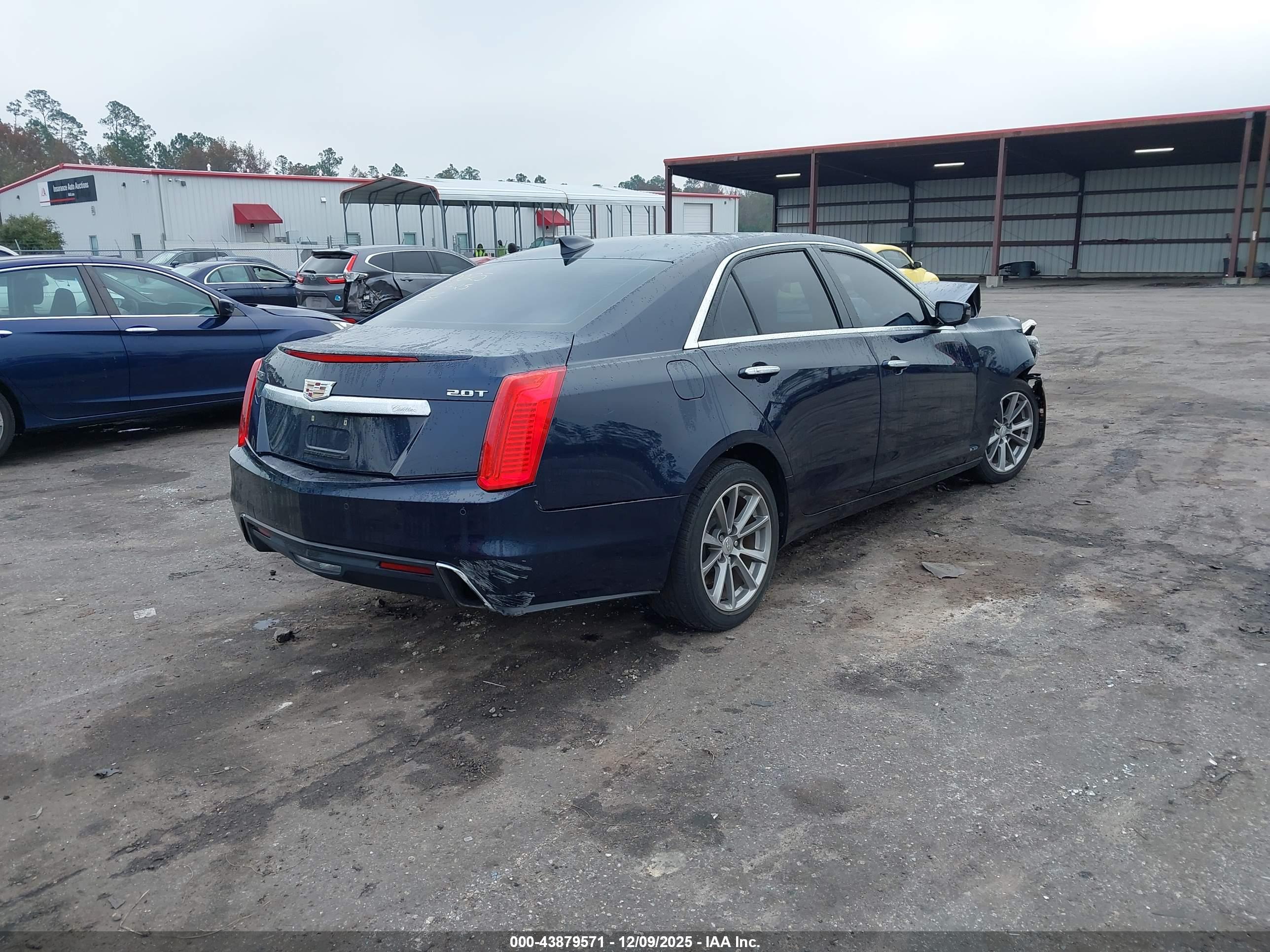 CADILLAC CTS image 4