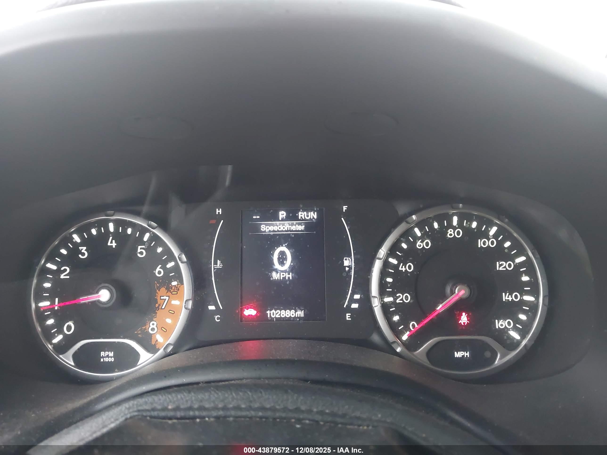 JEEP RENEGADE image 7