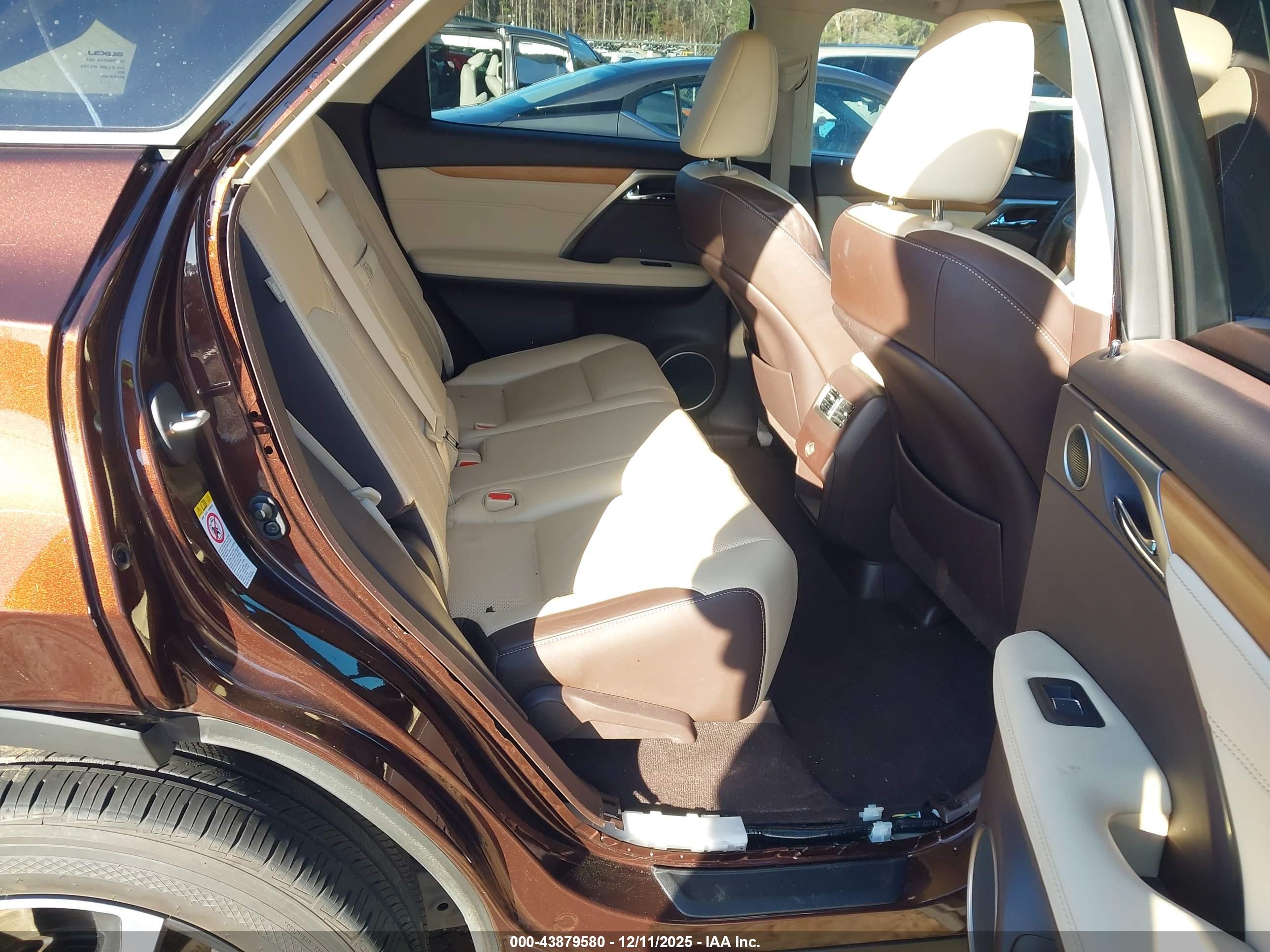 LEXUS RX image 8