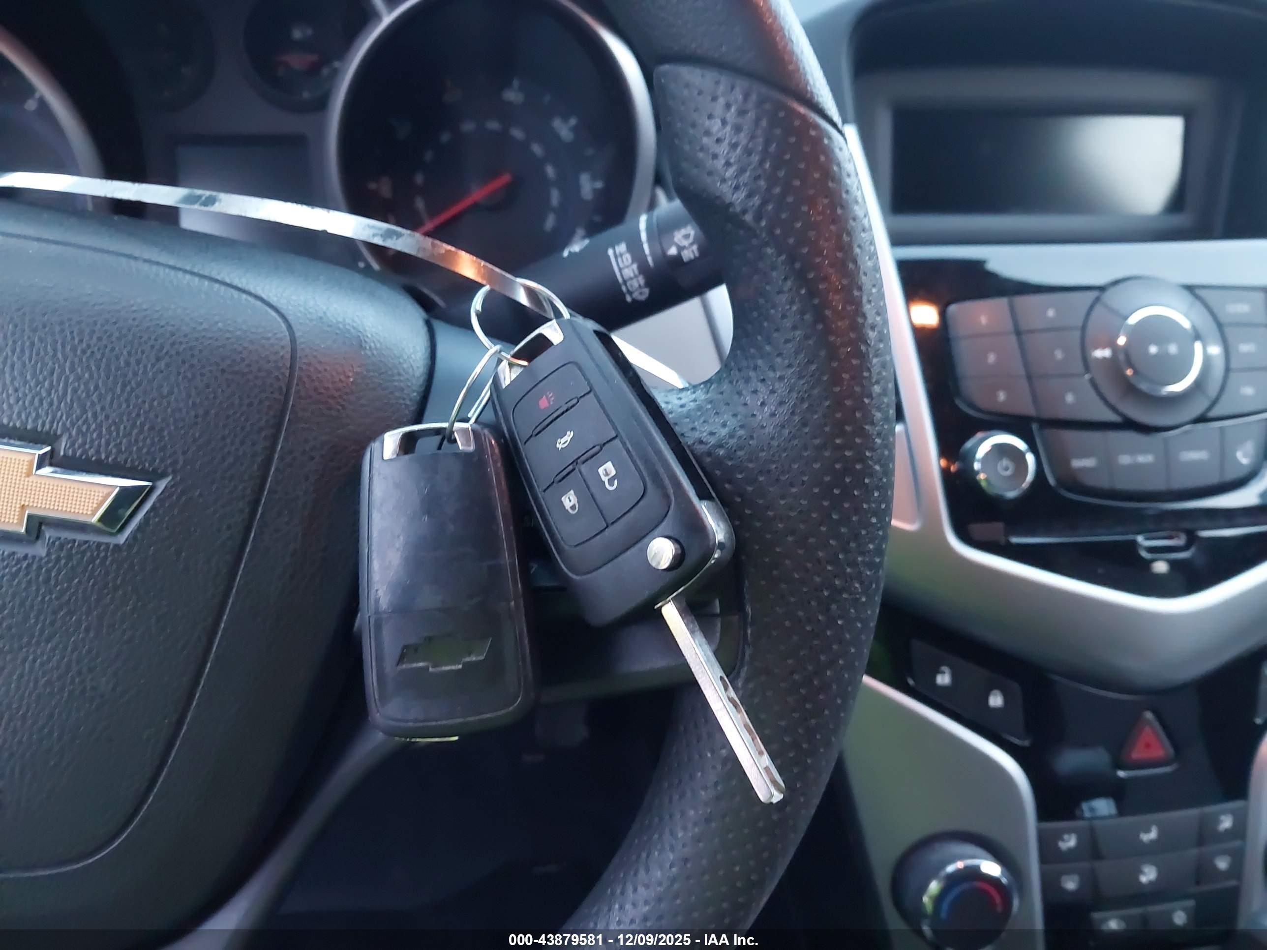 CHEVROLET CRUZE image 11