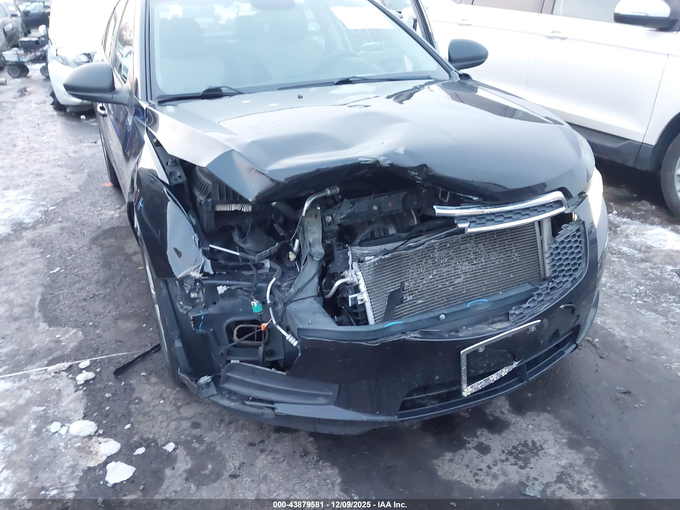 CHEVROLET CRUZE image 6