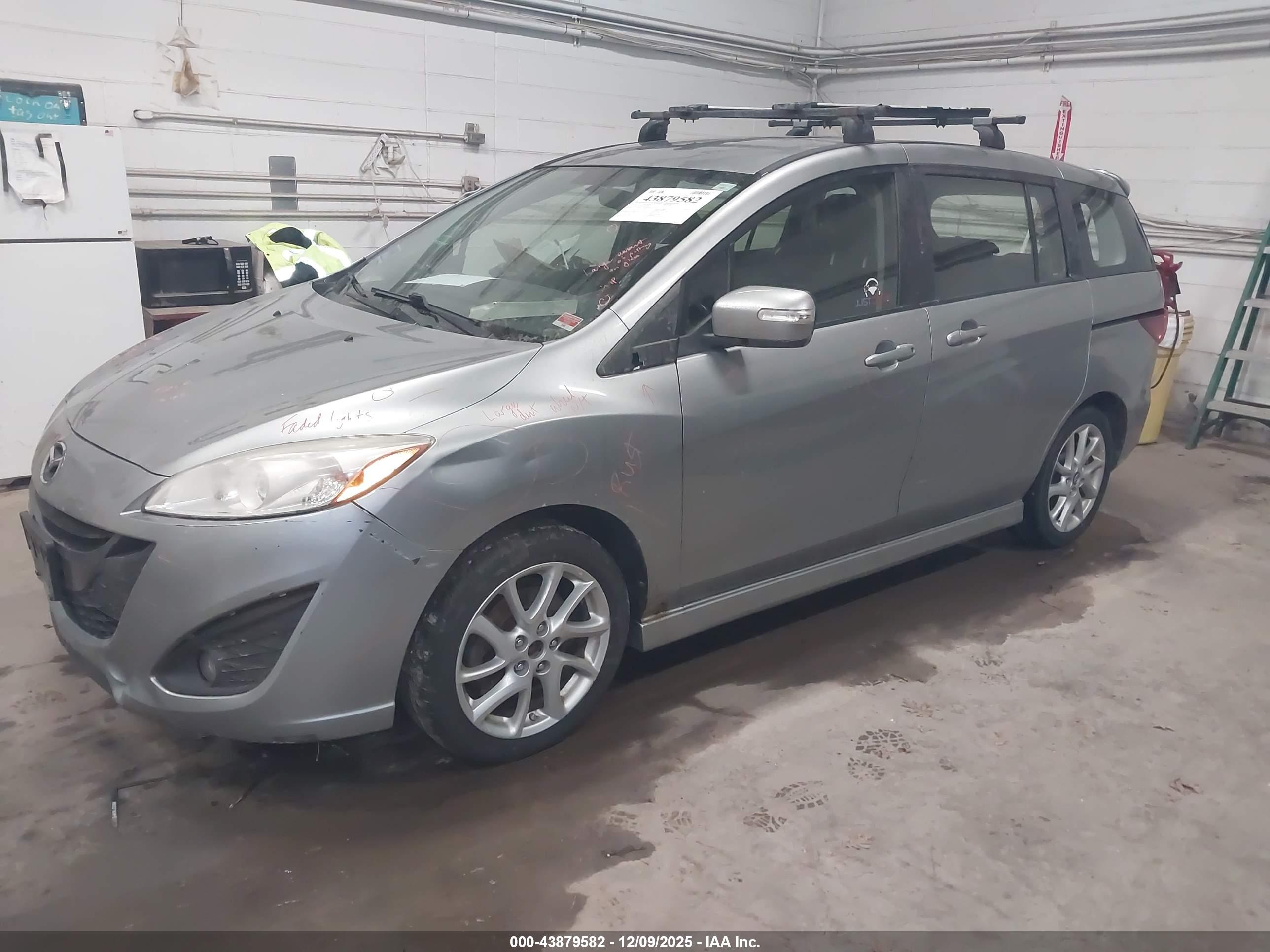 MAZDA MAZDA5 image 2