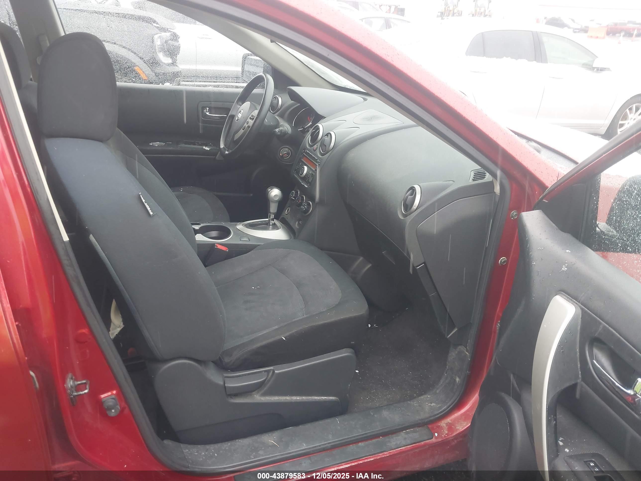 NISSAN ROGUE image 5
