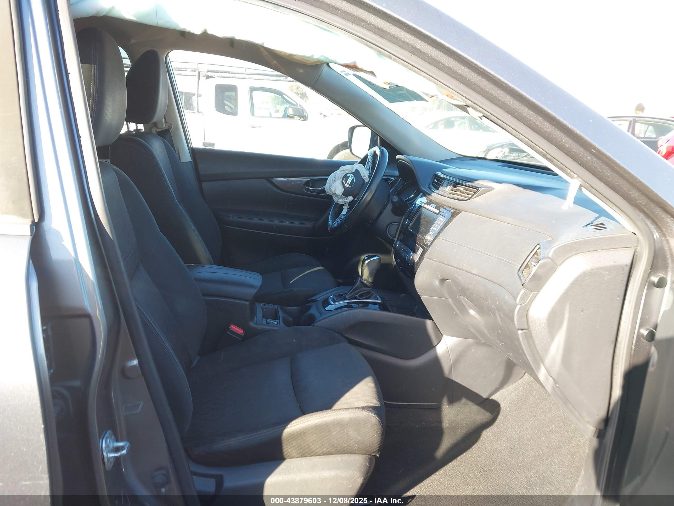 NISSAN ROGUE image 5