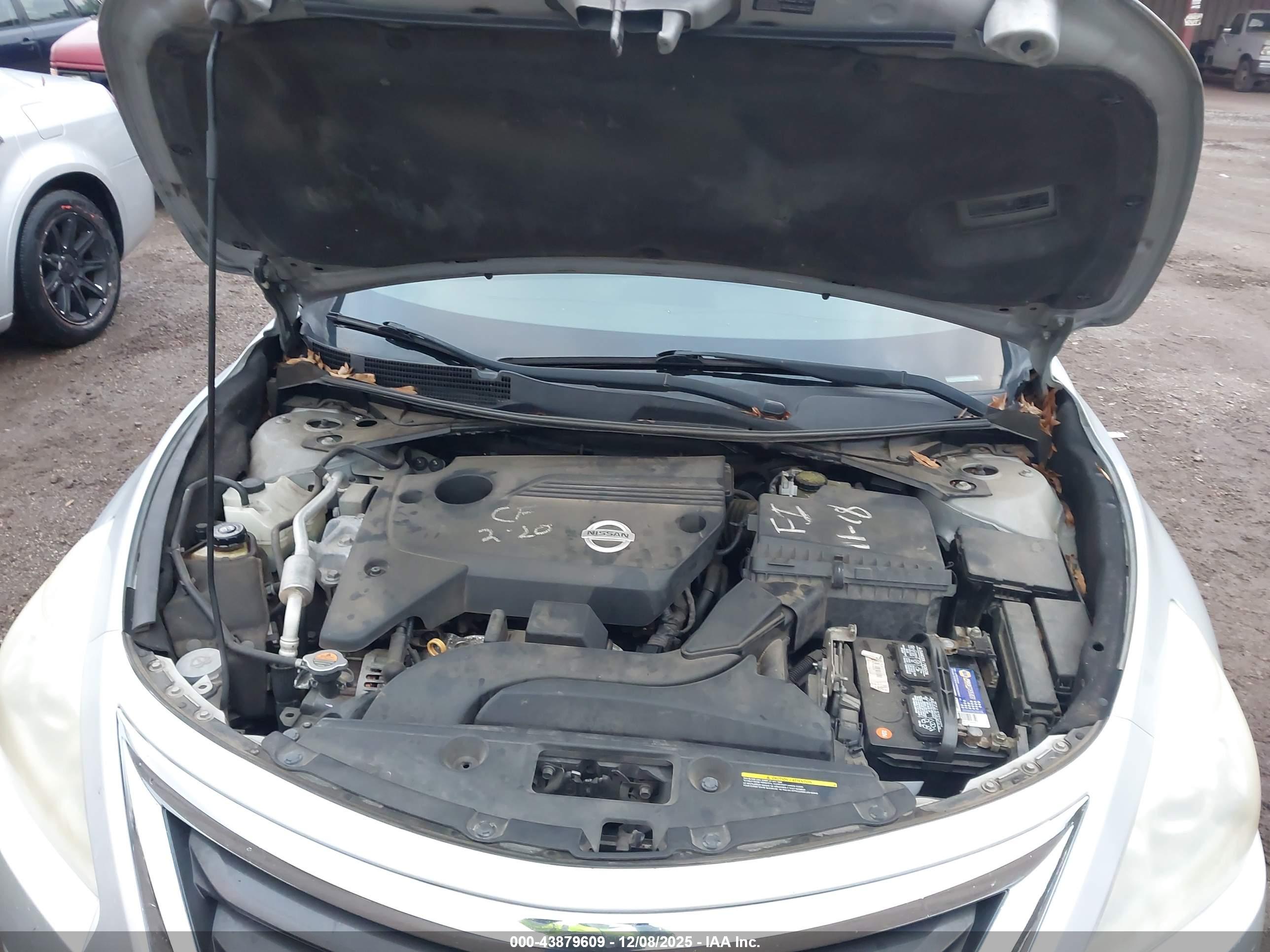 NISSAN ALTIMA image 10
