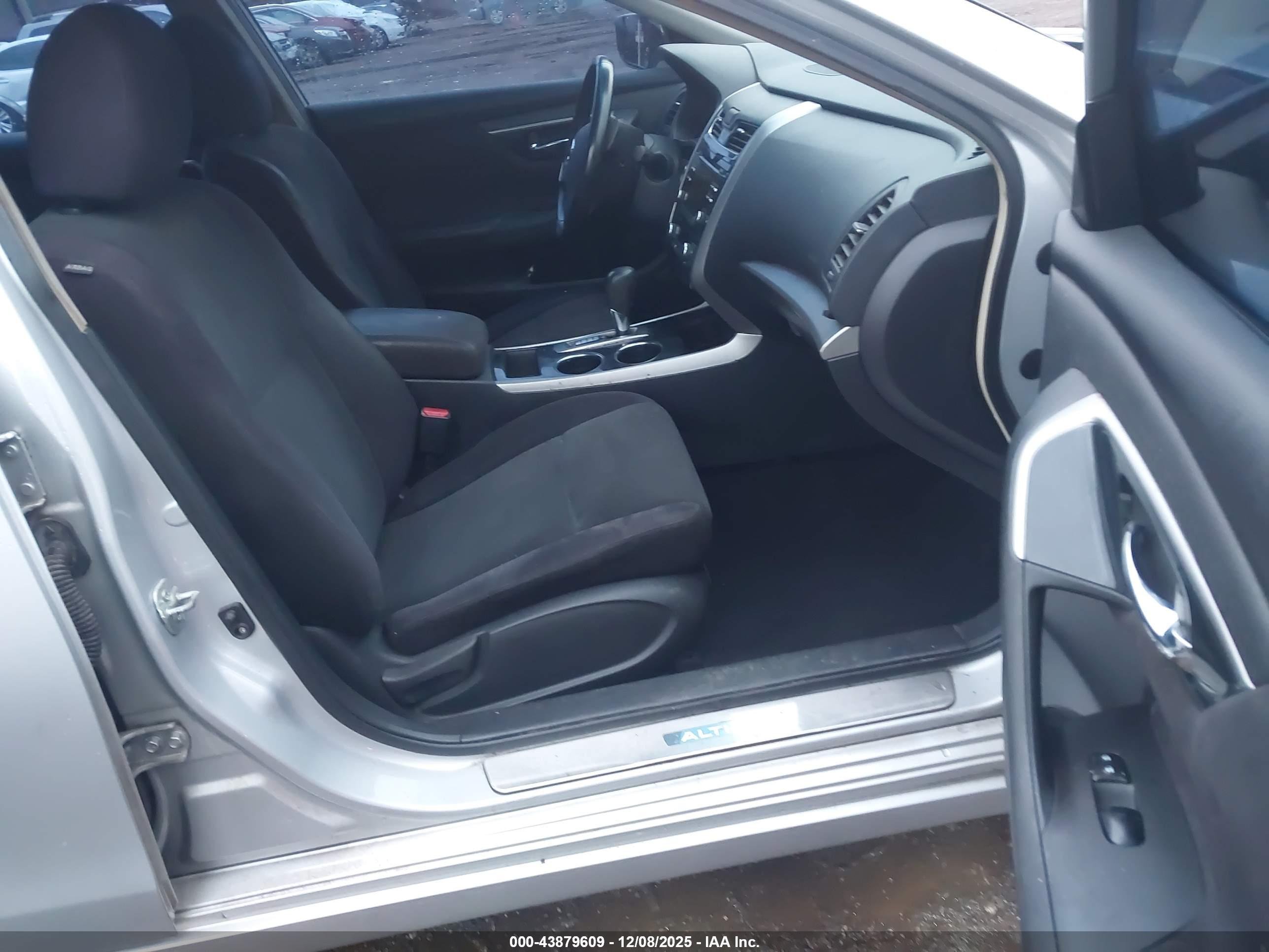 NISSAN ALTIMA image 5