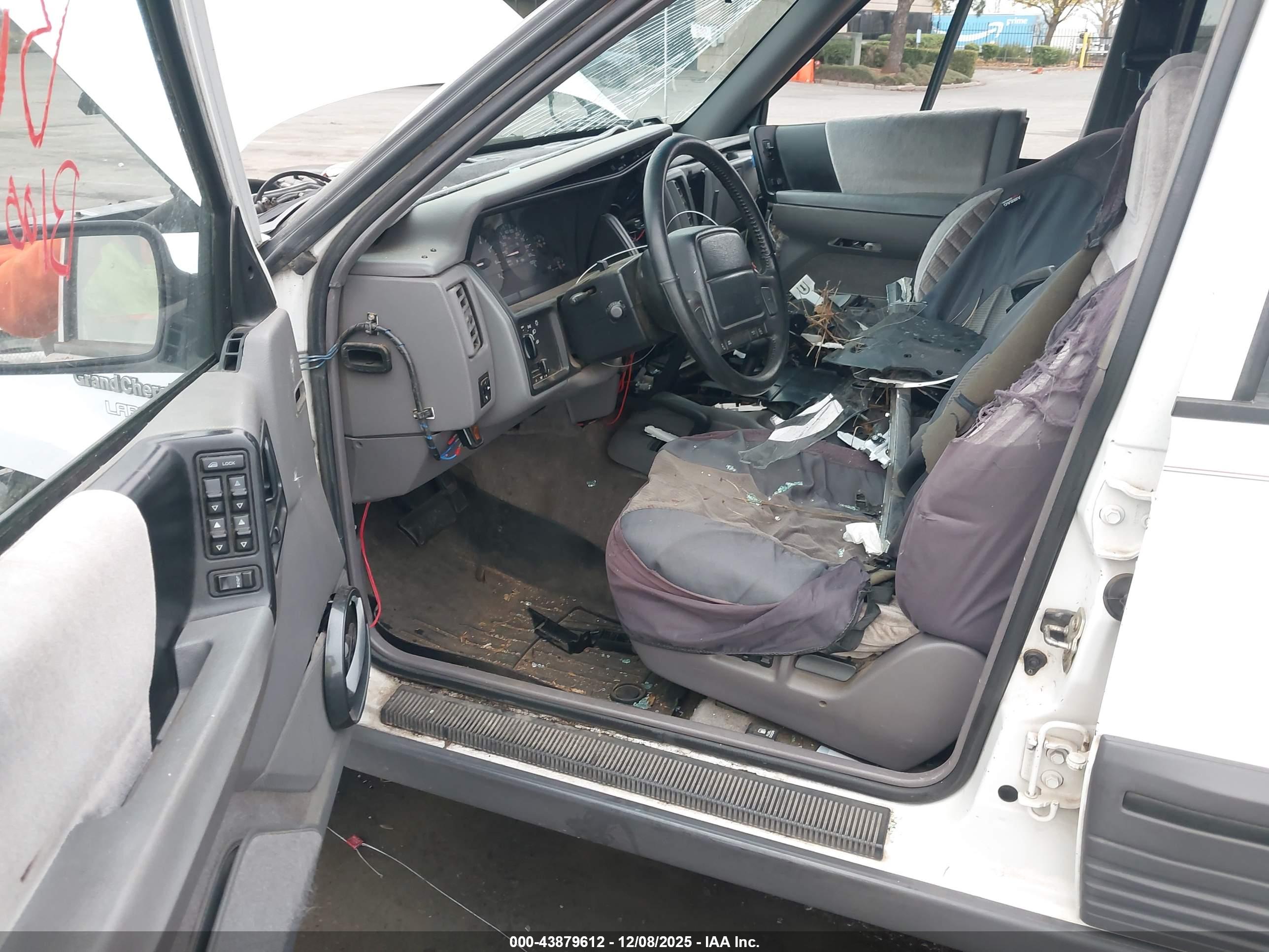 JEEP GRAND image 5