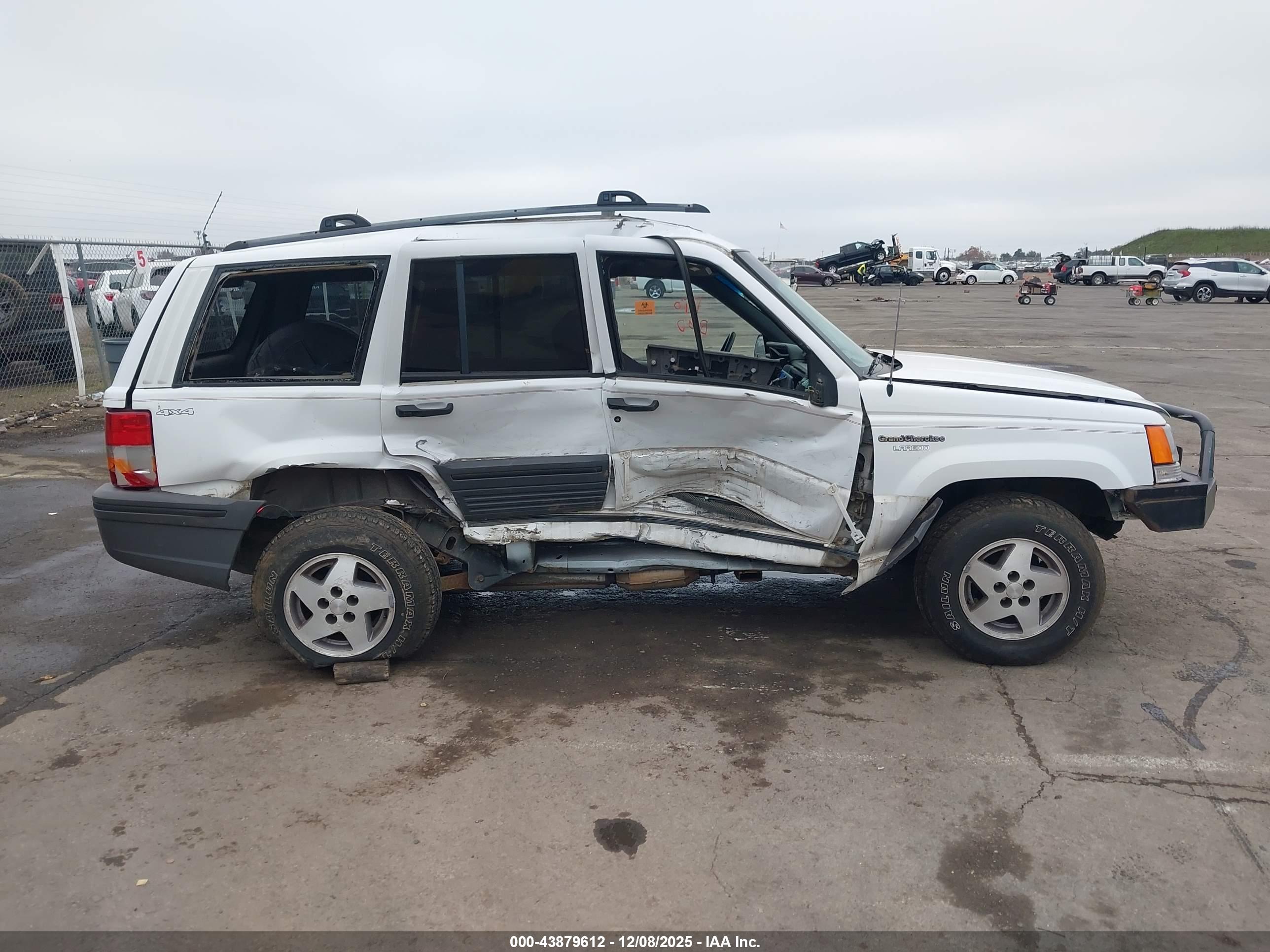 JEEP GRAND image 6