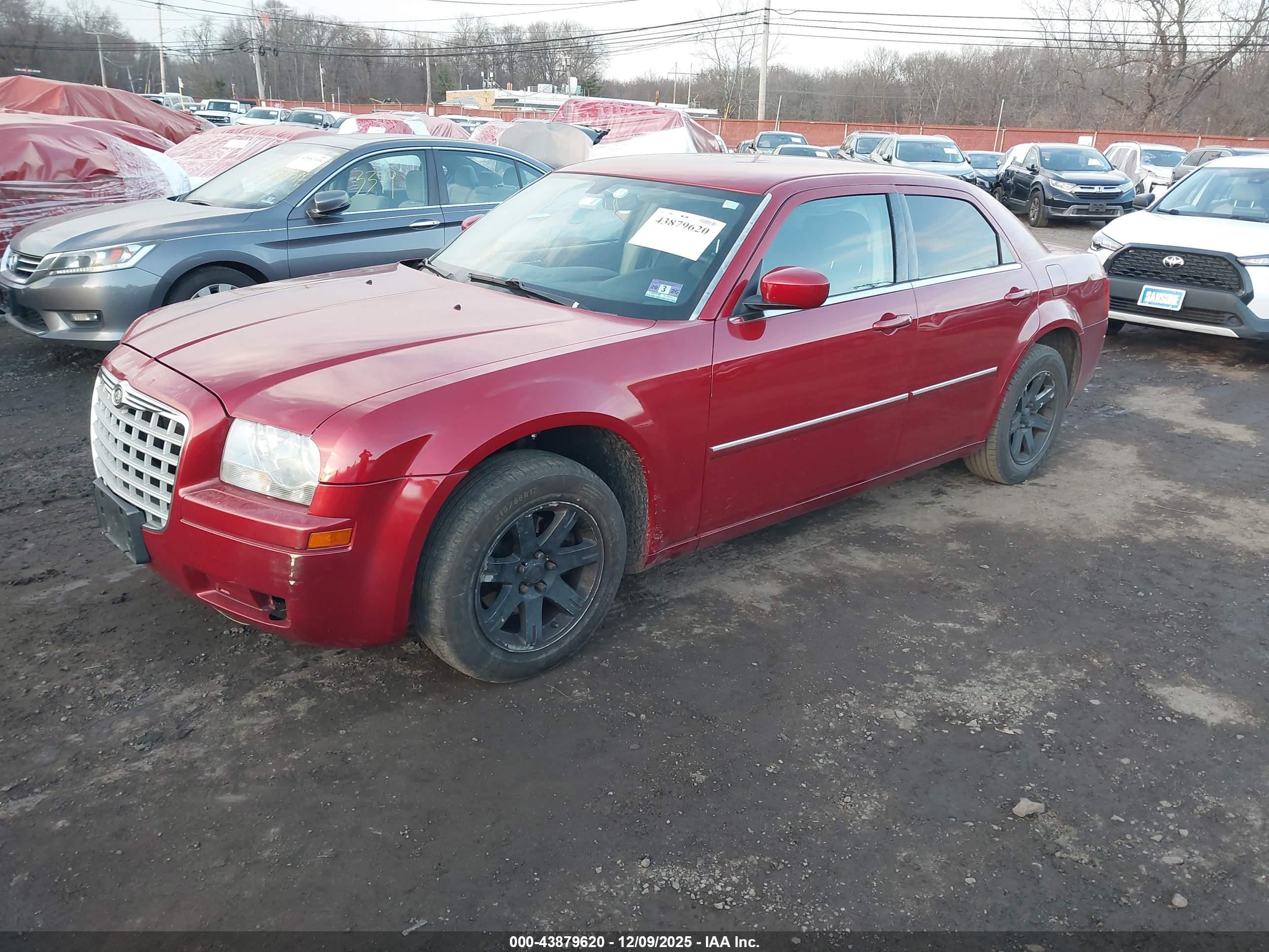 CHRYSLER 300 image 2