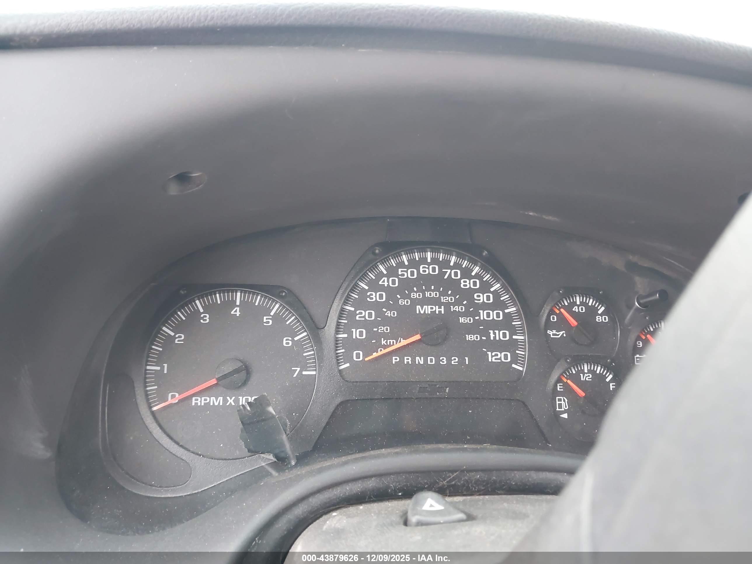 CHEVROLET TRAILBLAZER image 7