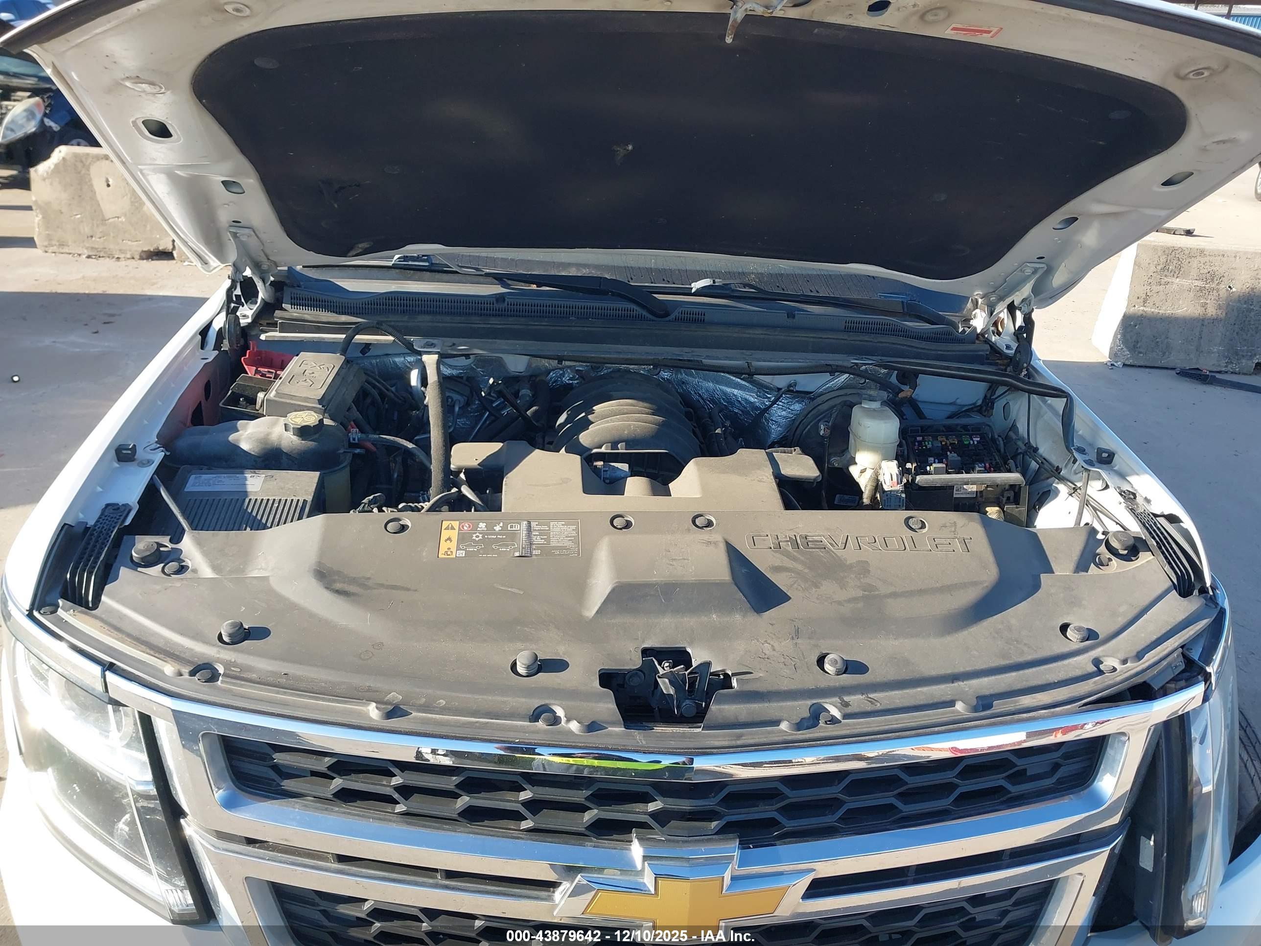 CHEVROLET TAHOE image 10