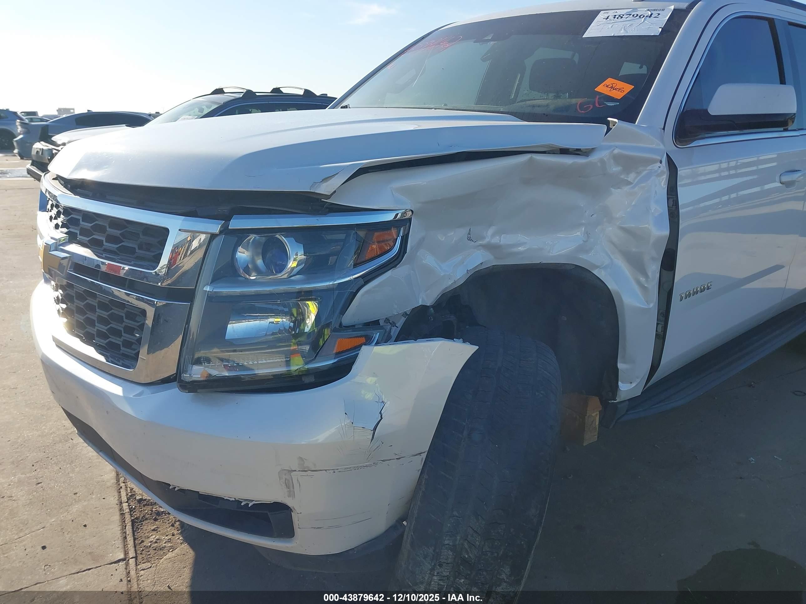 CHEVROLET TAHOE image 6