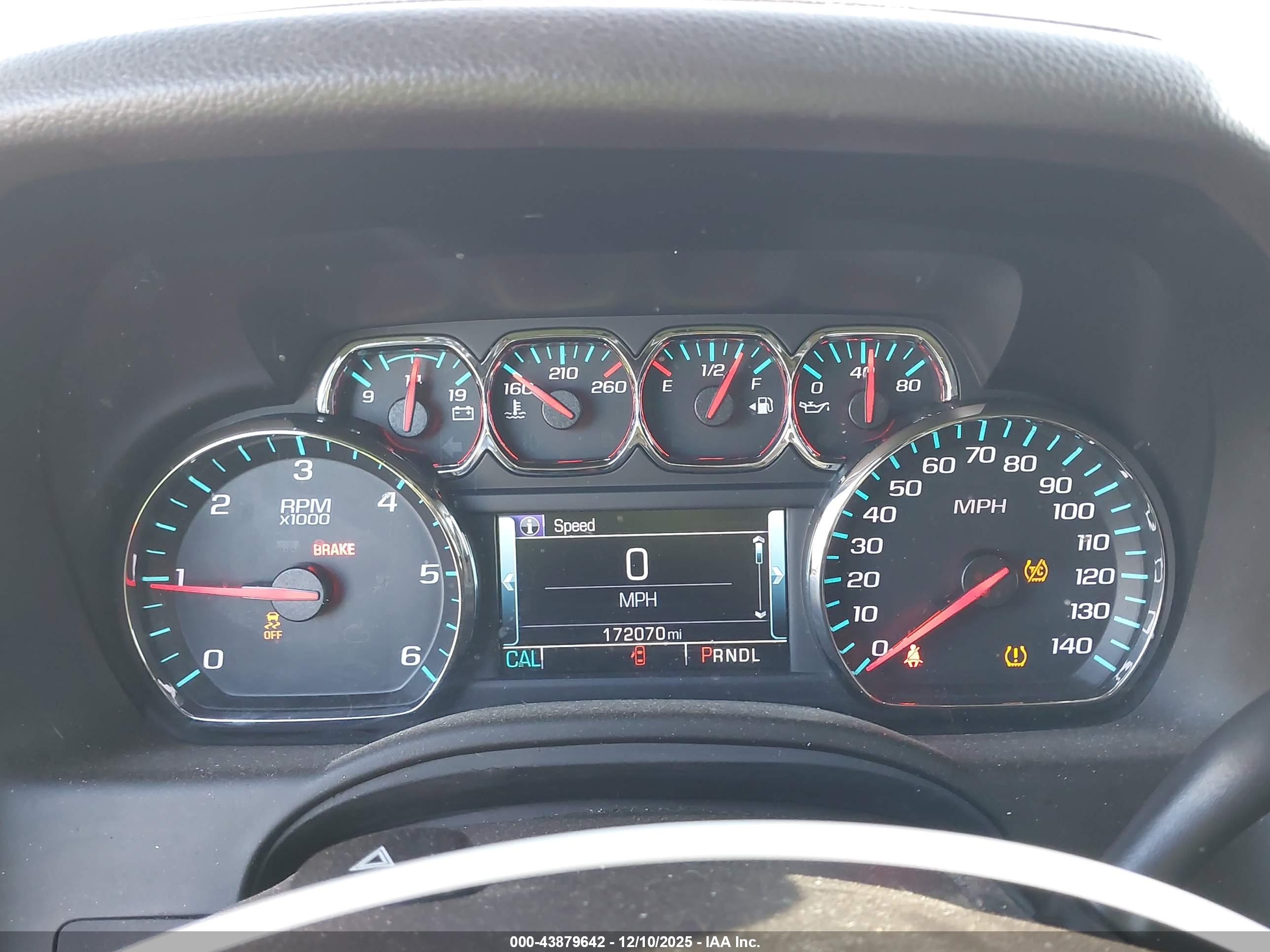 CHEVROLET TAHOE image 7