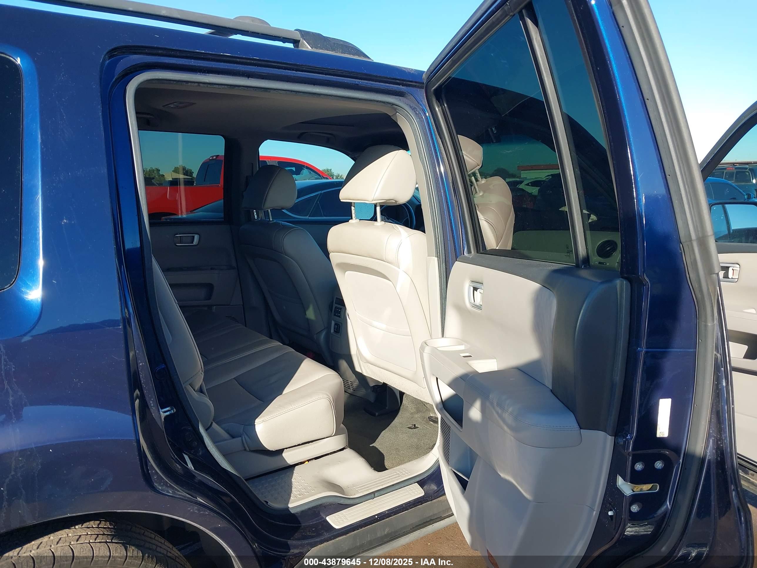 HONDA PILOT image 8