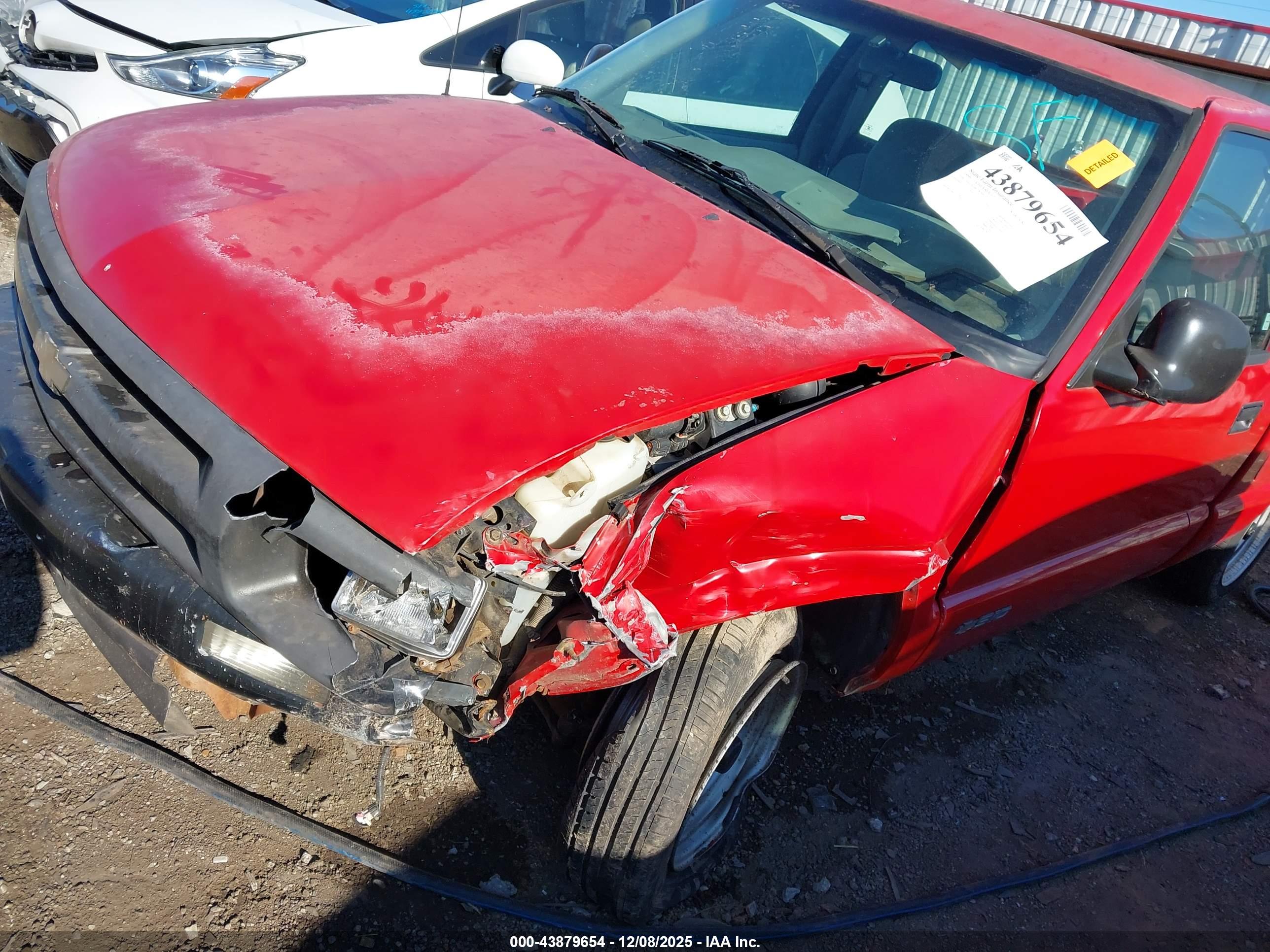 CHEVROLET S image 6