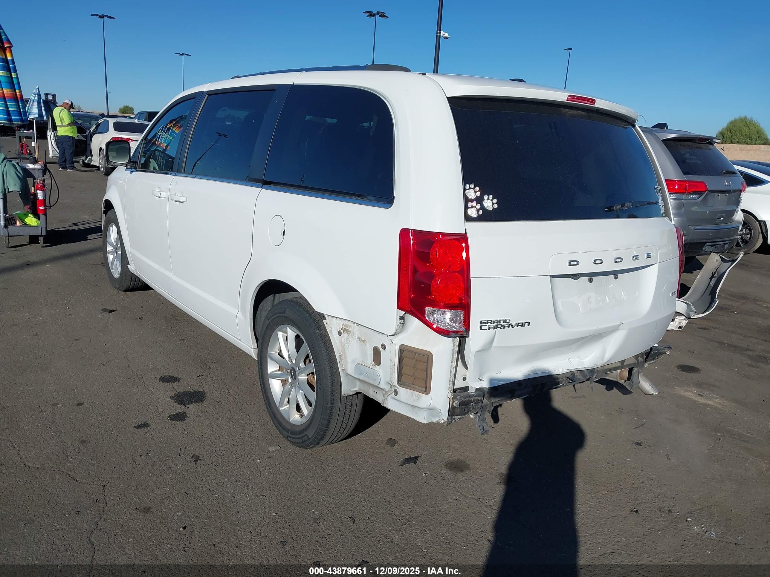DODGE GRAND image 3