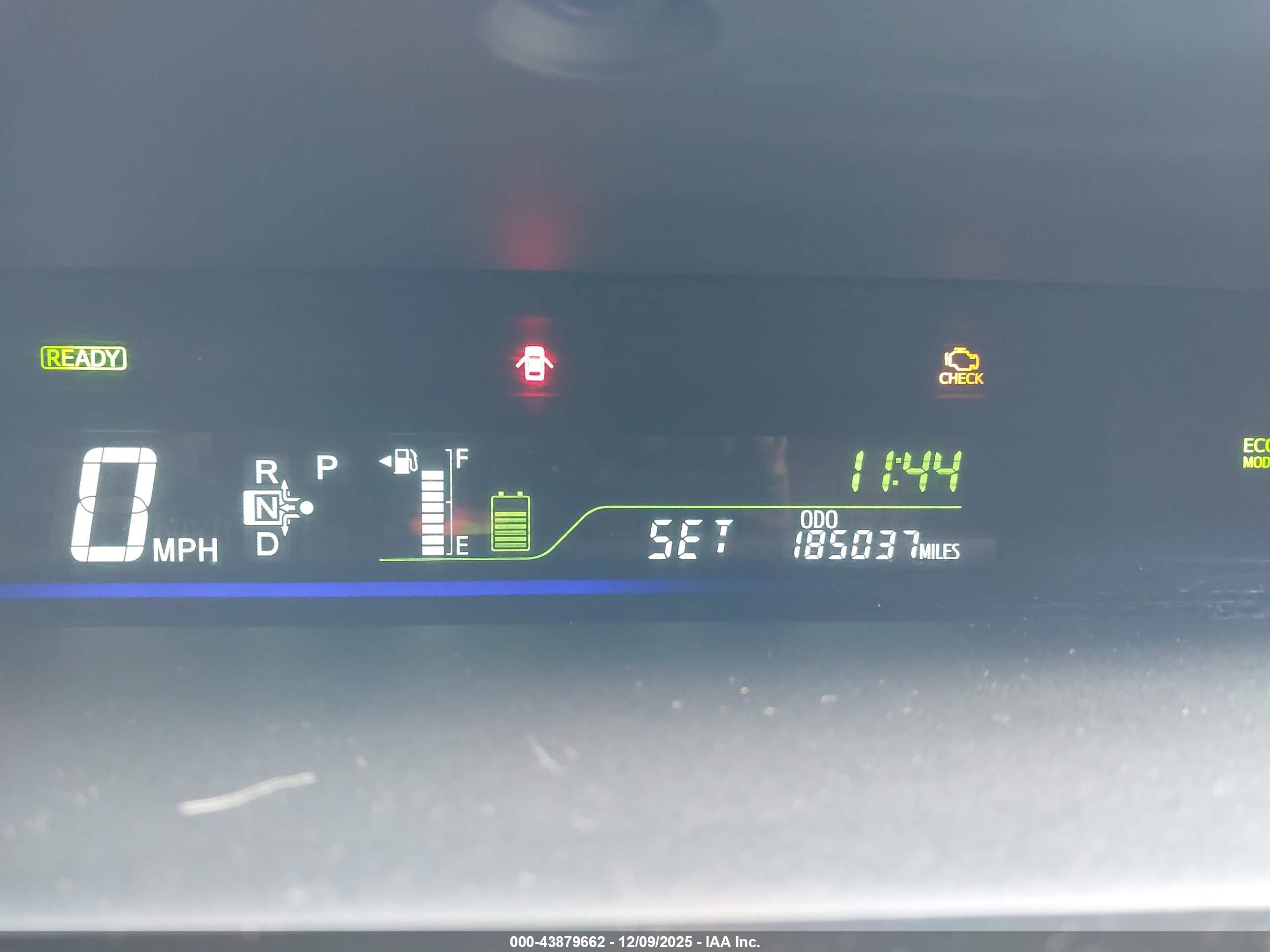 TOYOTA PRIUS image 7