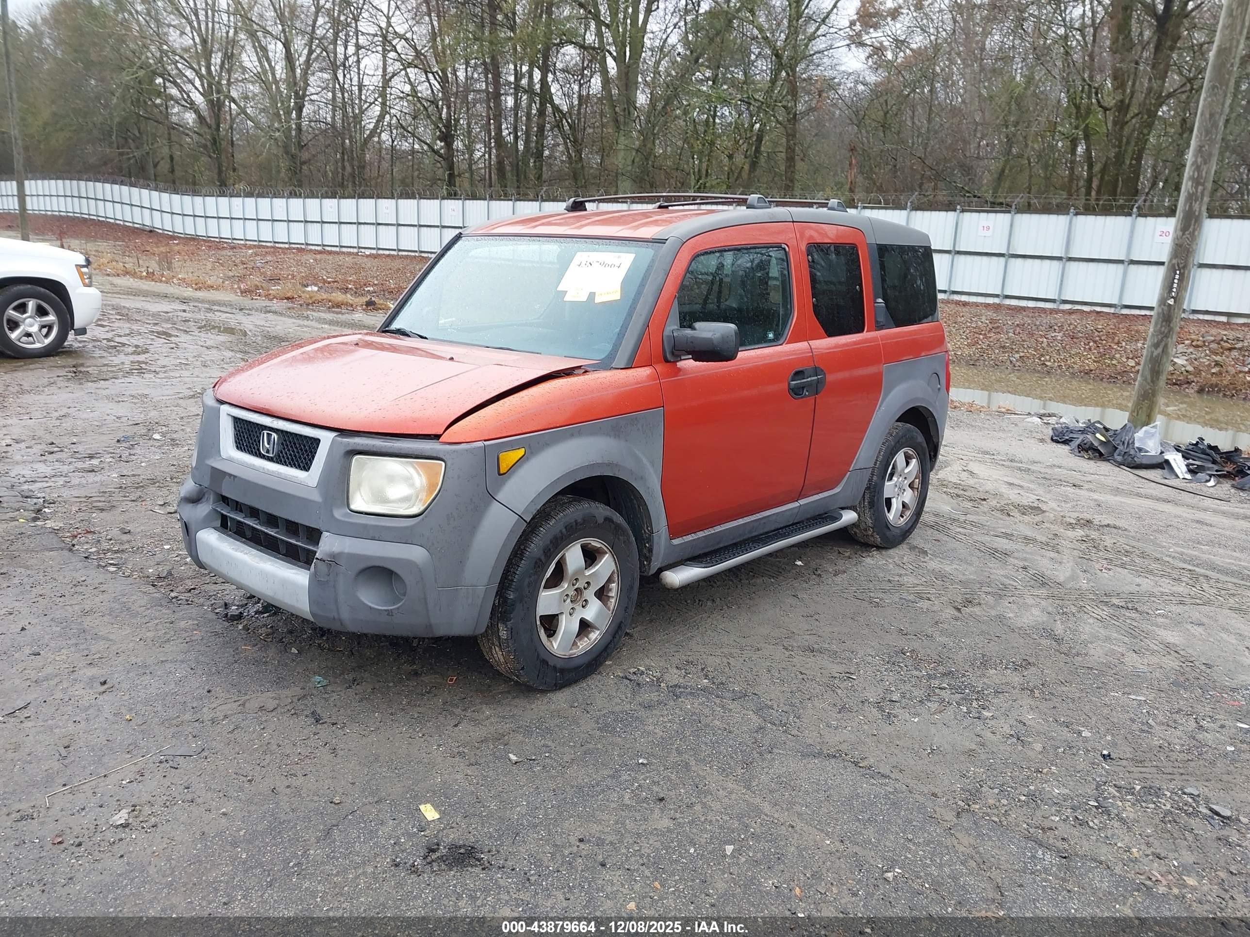 HONDA ELEMENT image 2