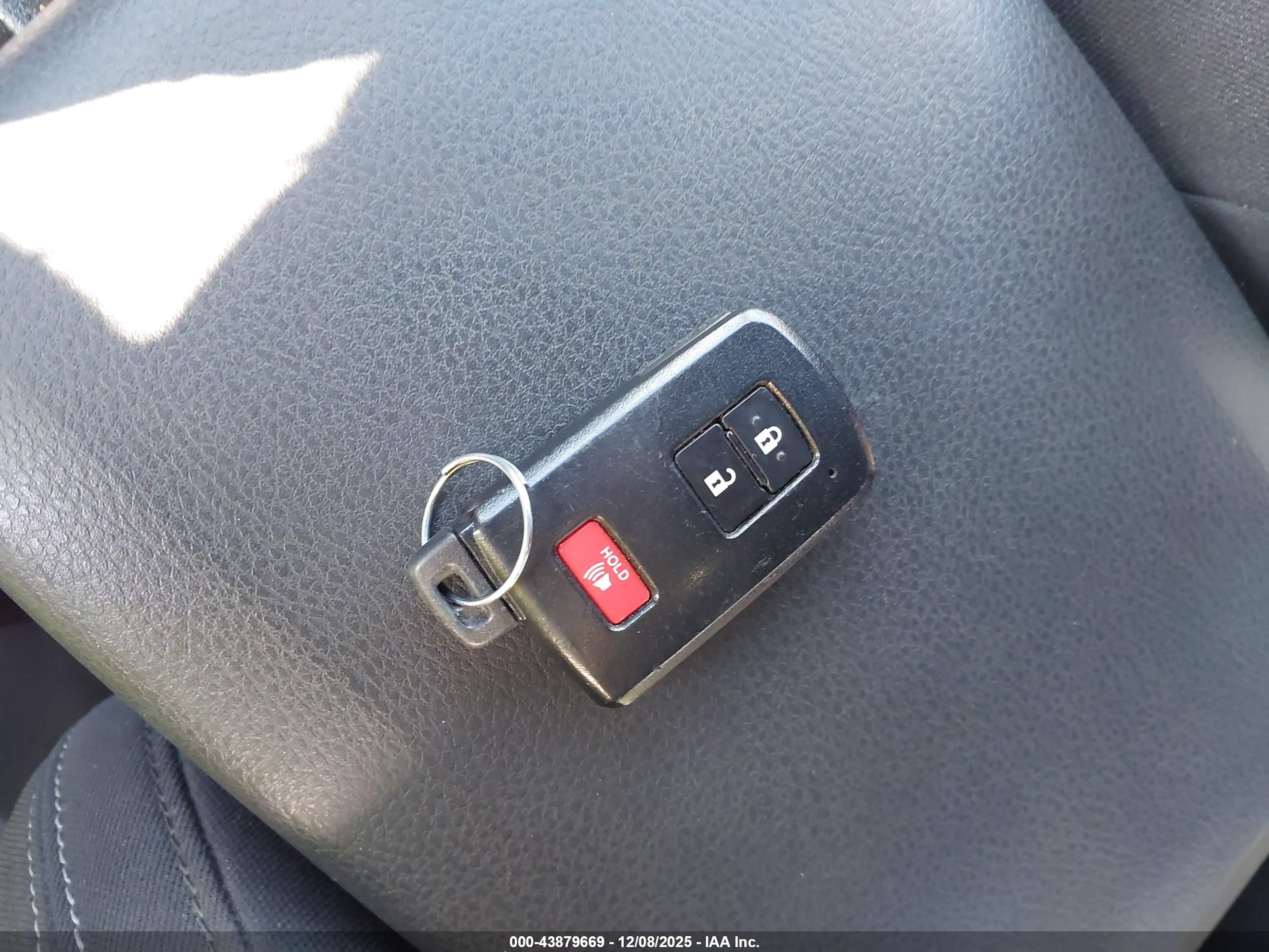 TOYOTA TACOMA image 11