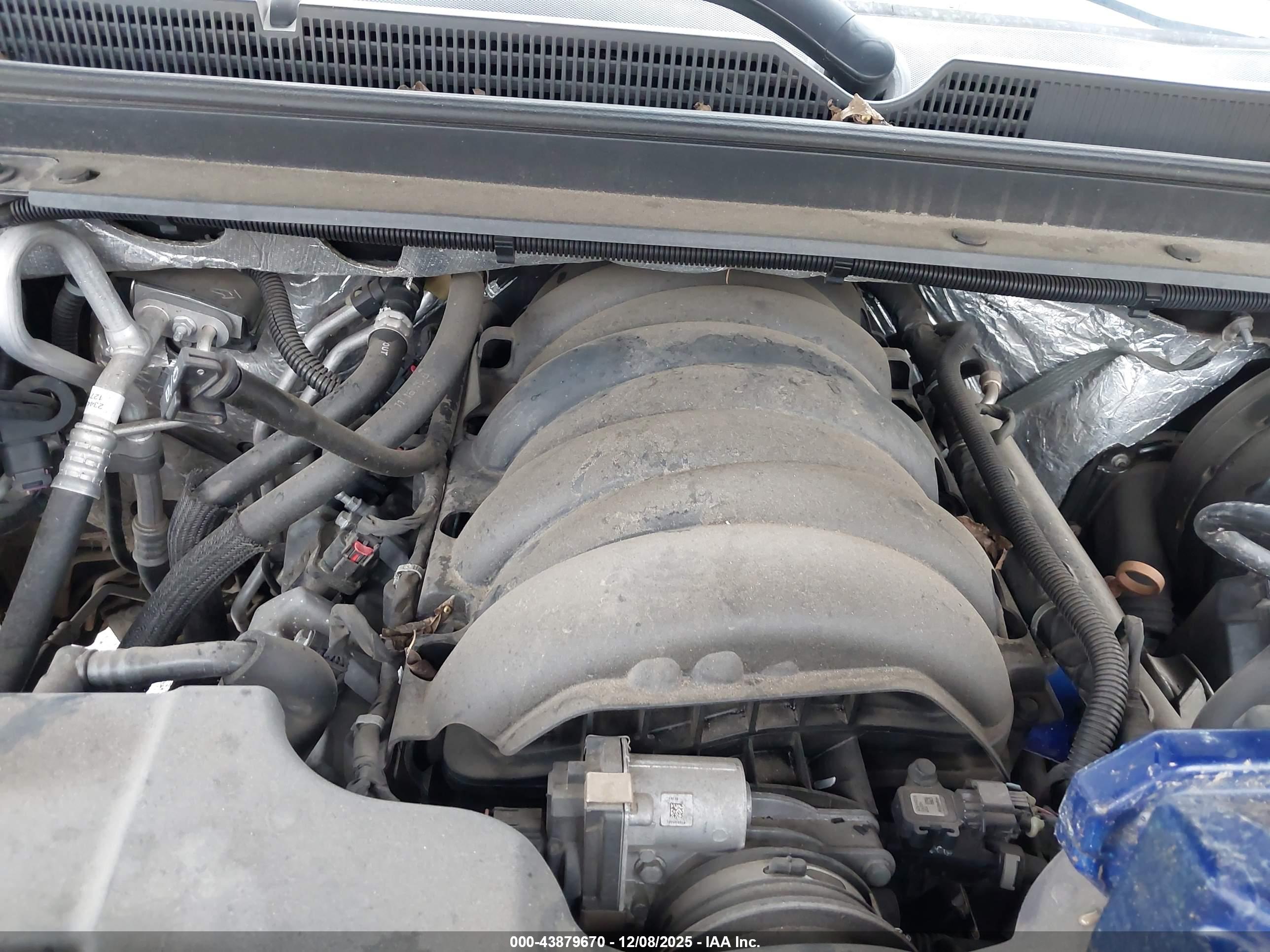 CHEVROLET SUBURBAN image 10