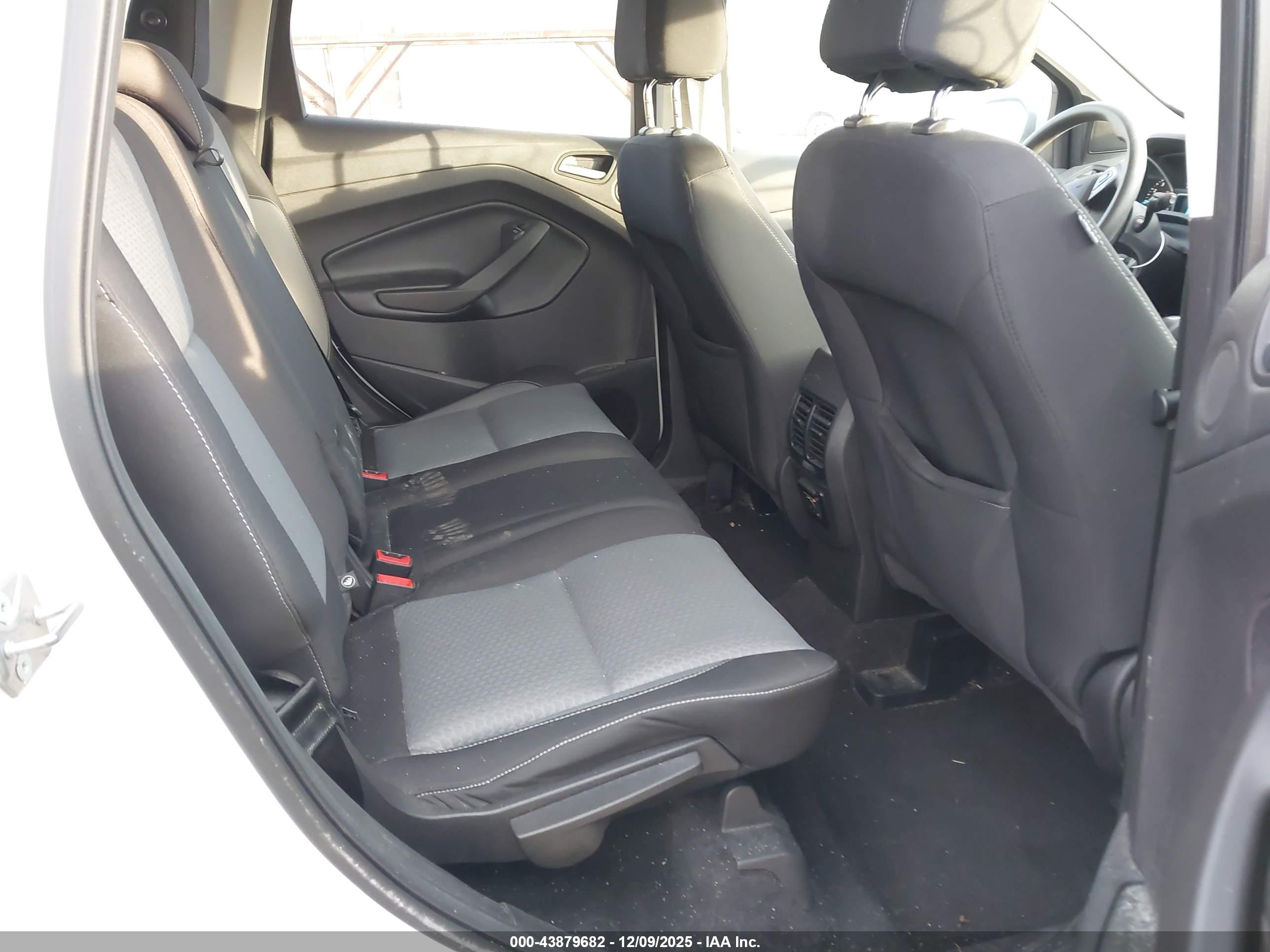 FORD ESCAPE image 8