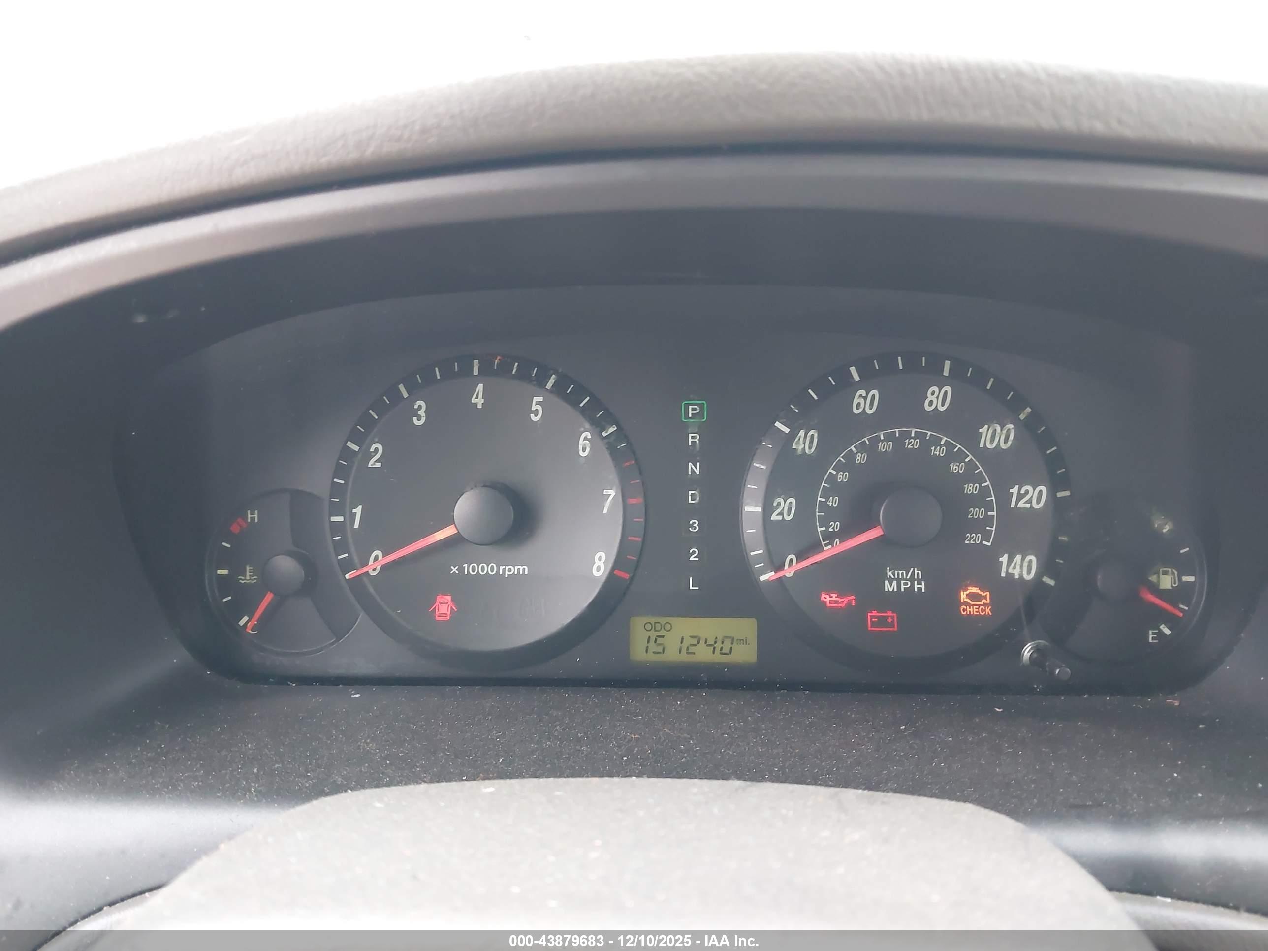 HYUNDAI ELANTRA image 7