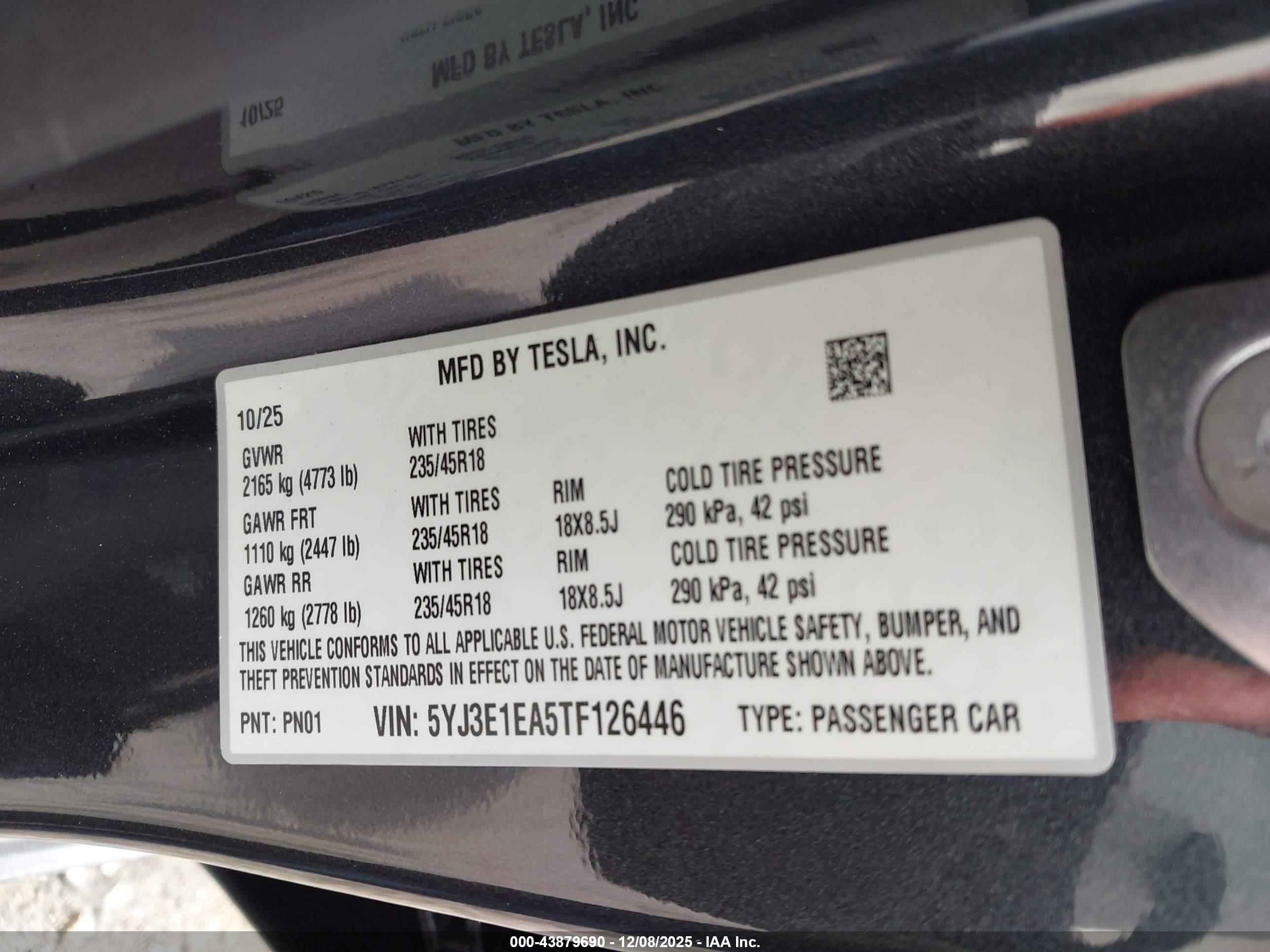 TESLA MODEL image 9