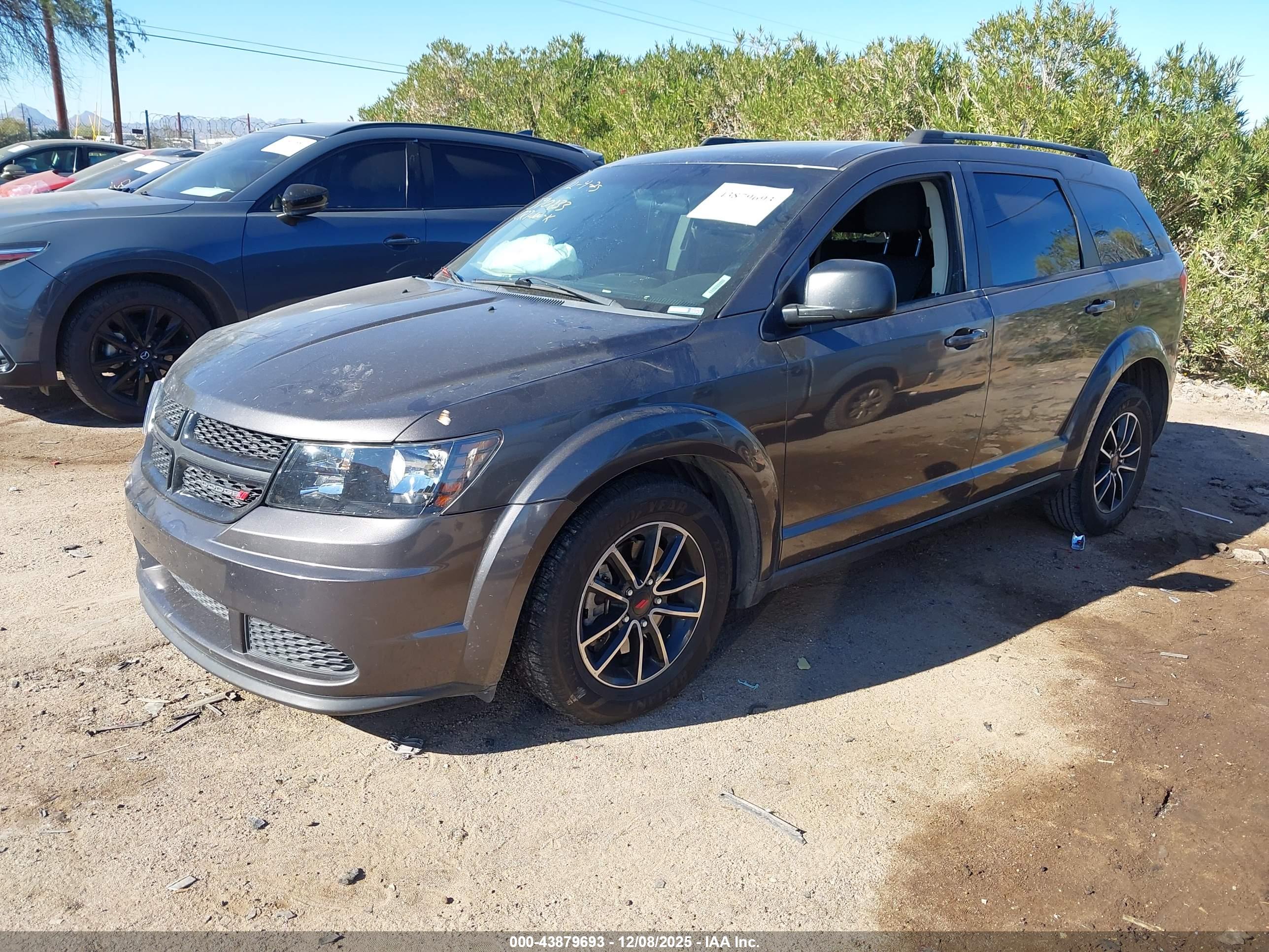 DODGE JOURNEY image 2