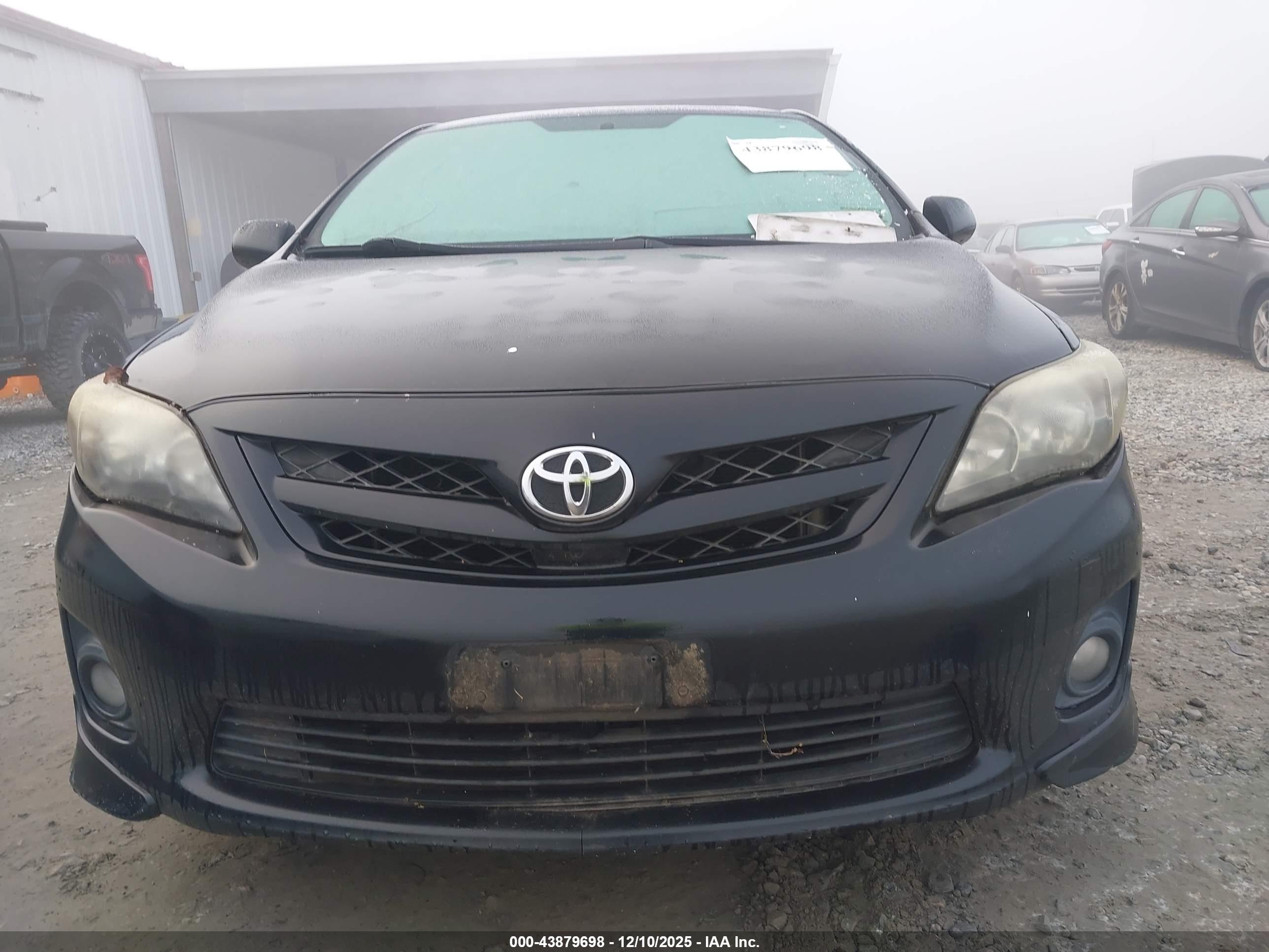 TOYOTA COROLLA image 6