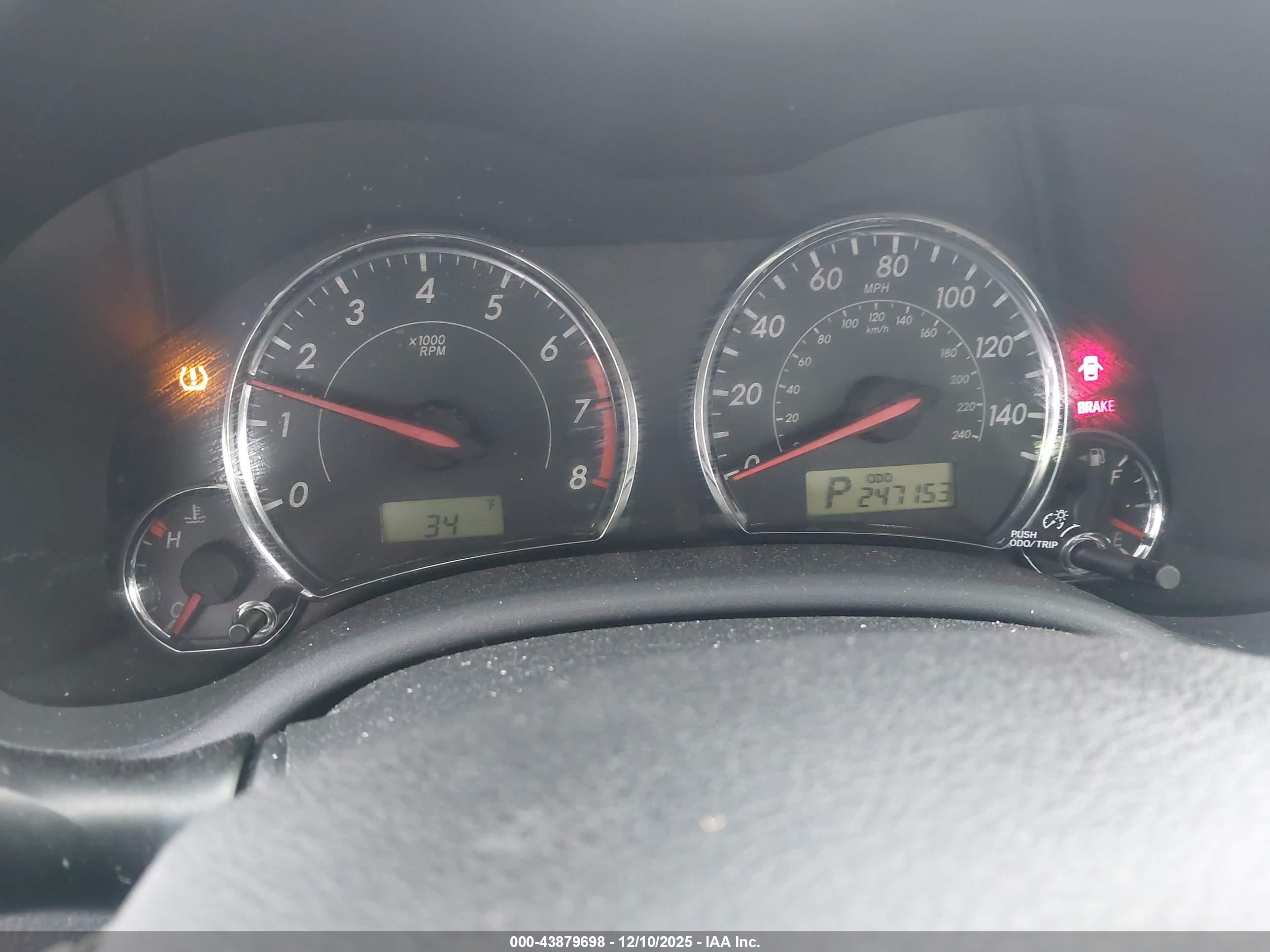 TOYOTA COROLLA image 7