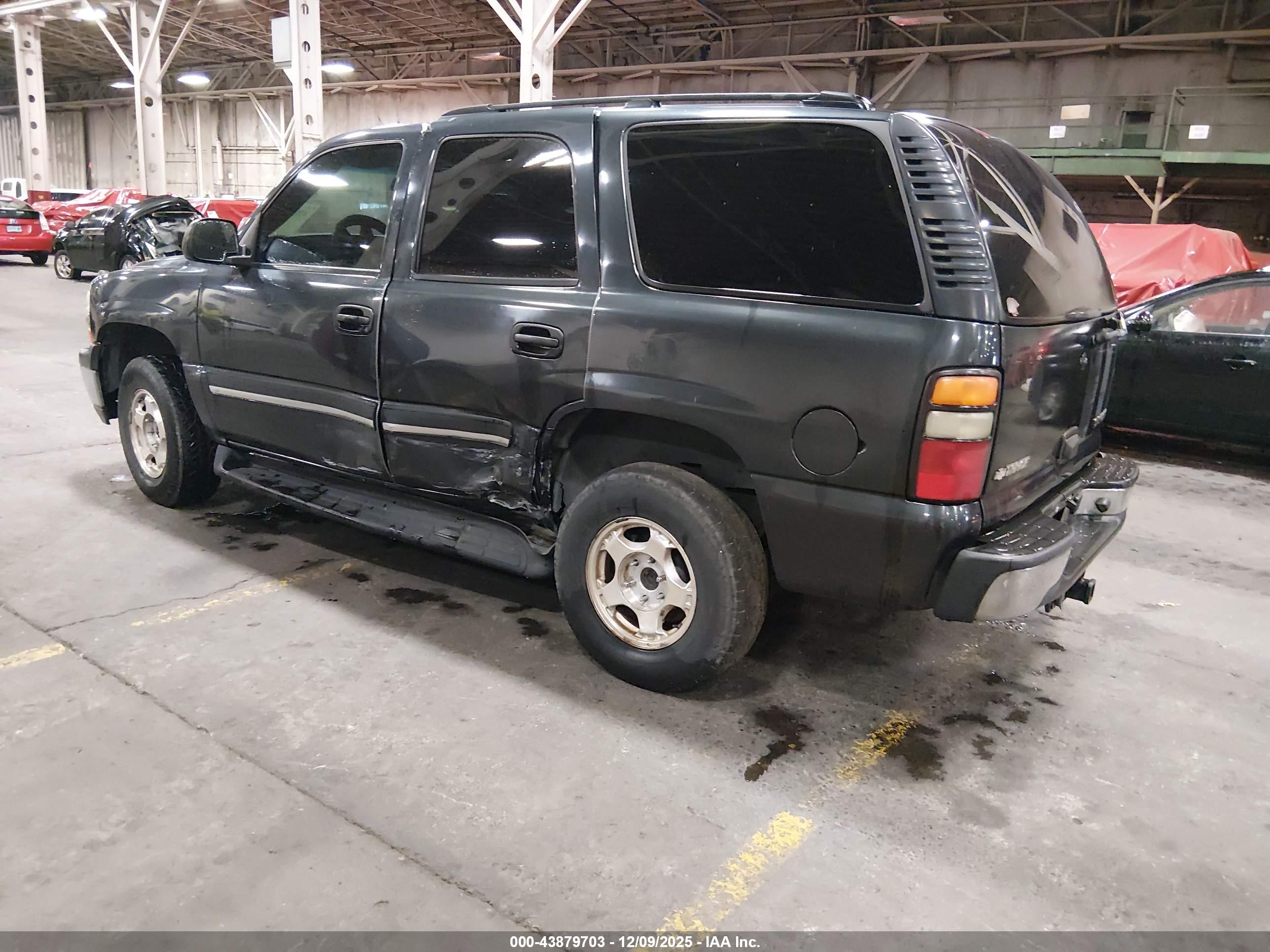 CHEVROLET TAHOE image 3