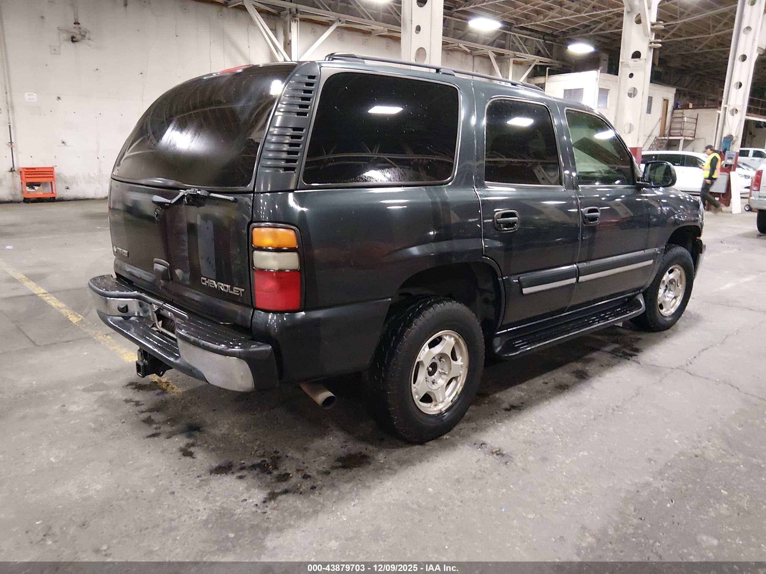 CHEVROLET TAHOE image 4