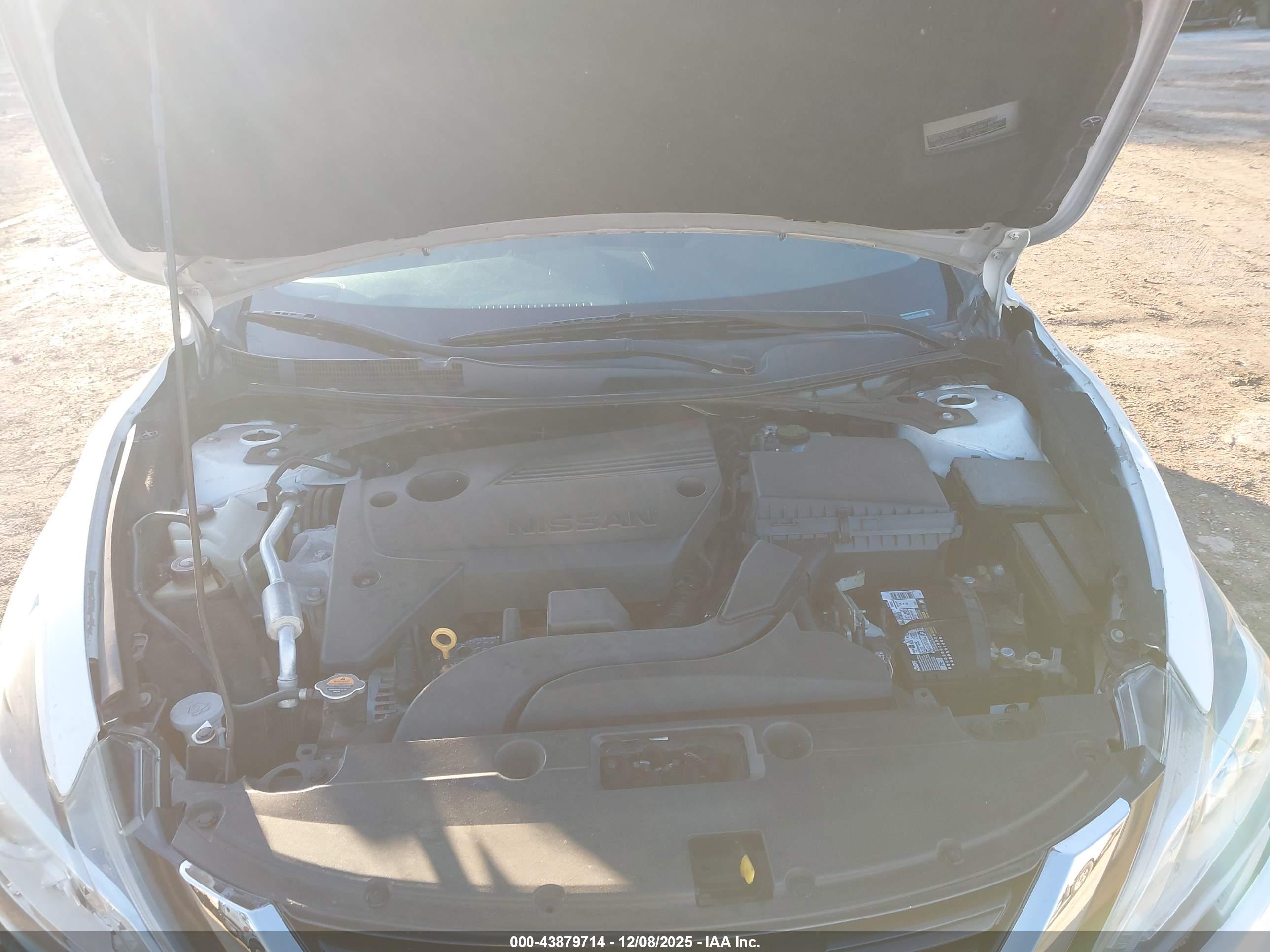NISSAN ALTIMA image 10