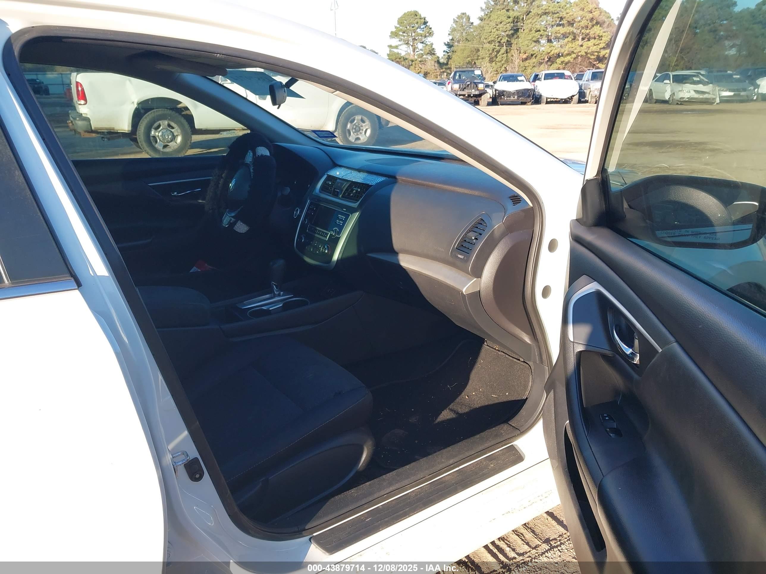 NISSAN ALTIMA image 5