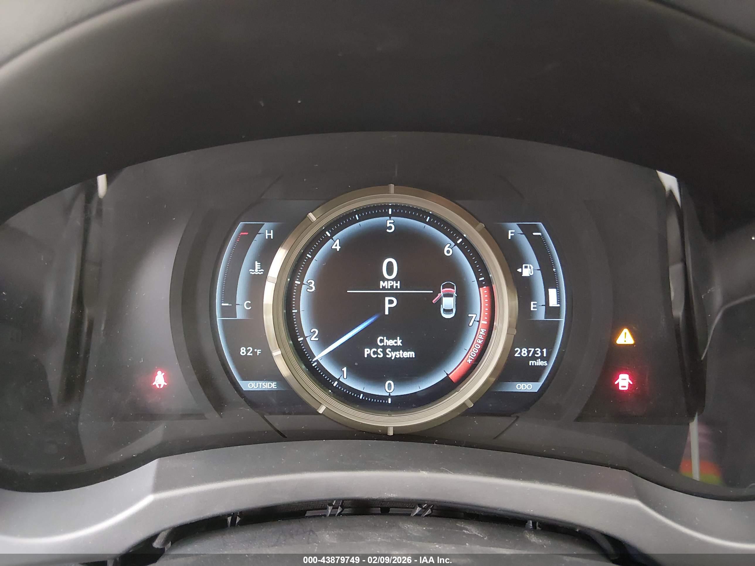 LEXUS RC image 7