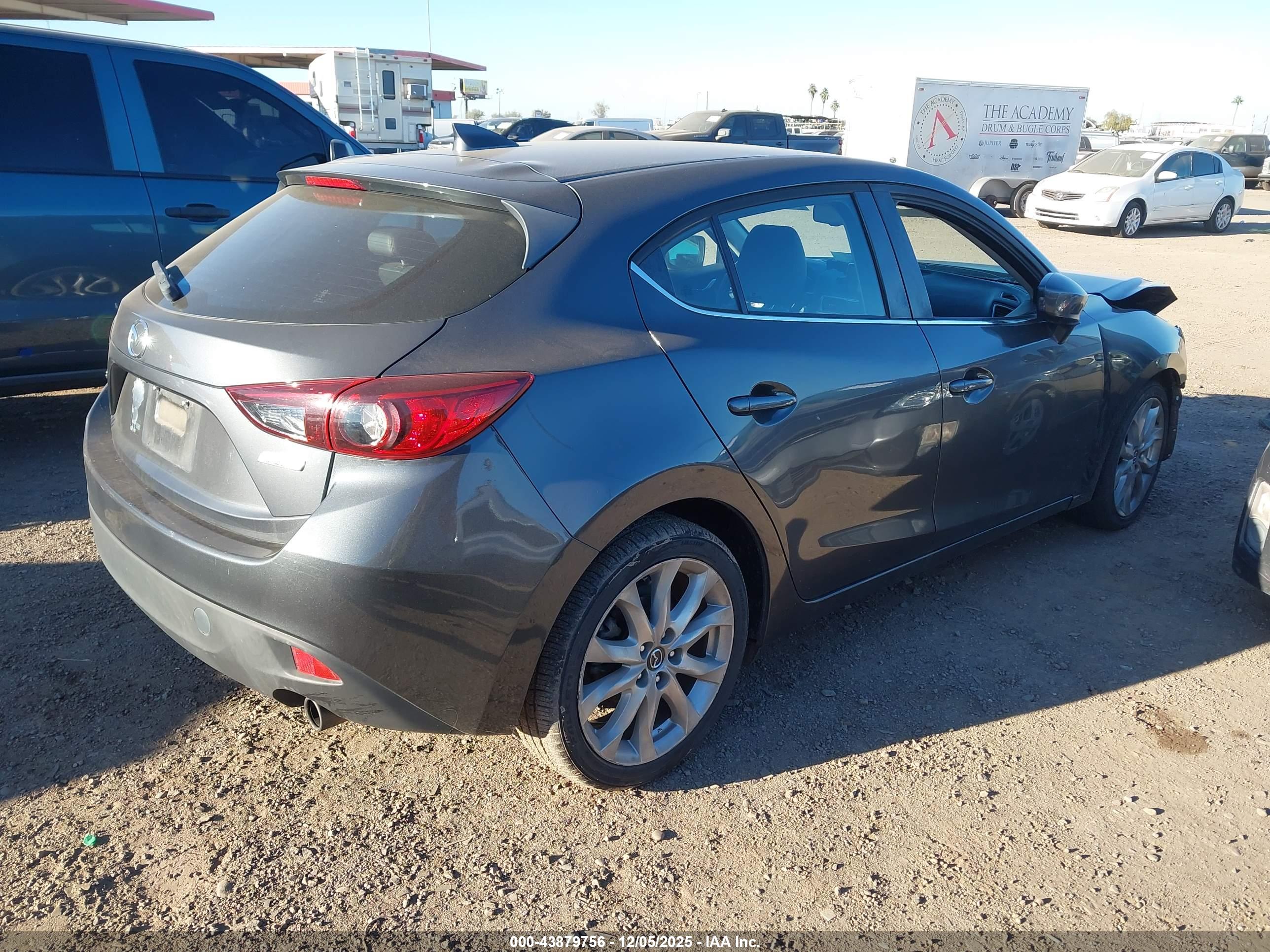 MAZDA MAZDA3 image 4