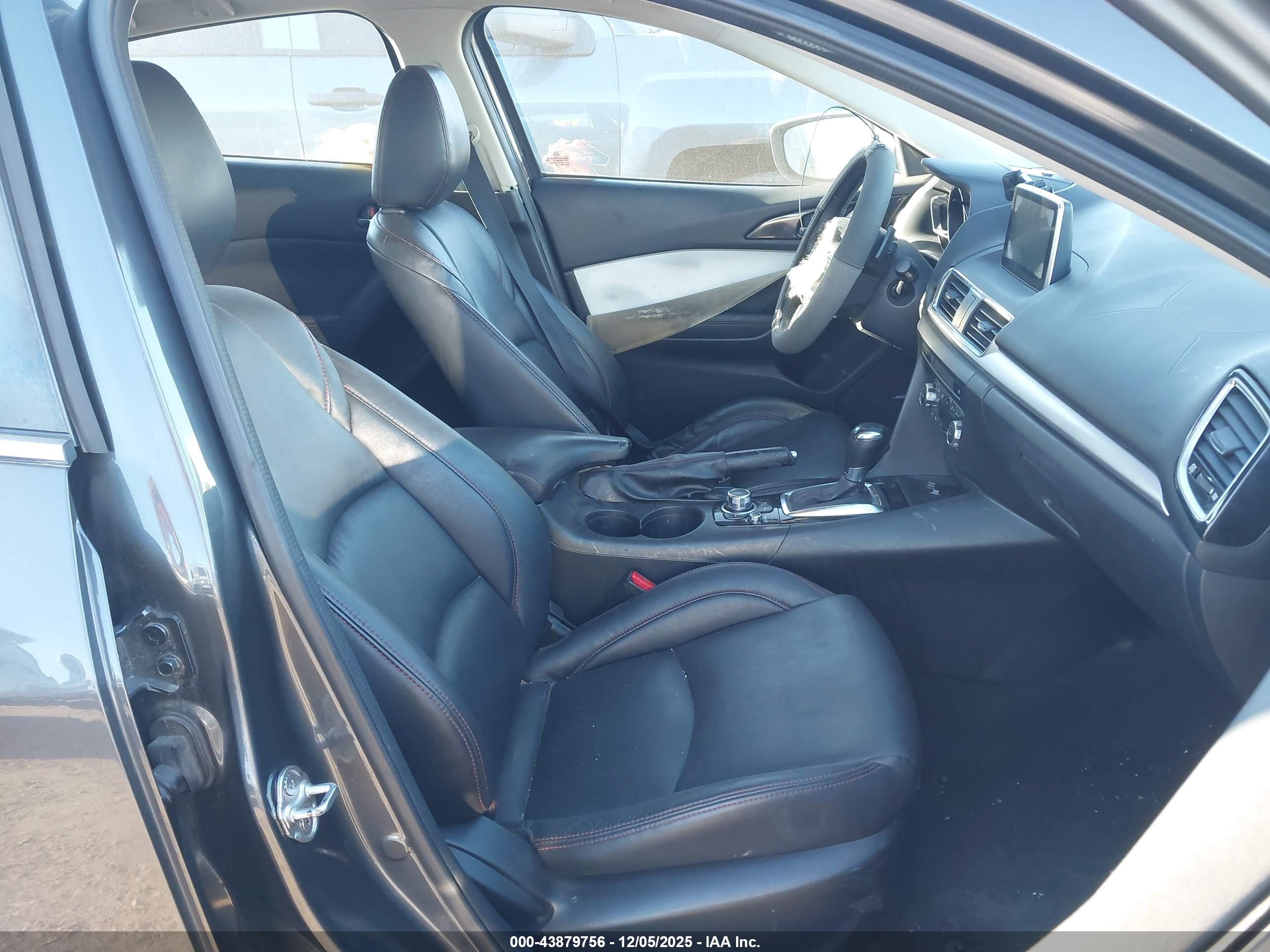 MAZDA MAZDA3 image 5