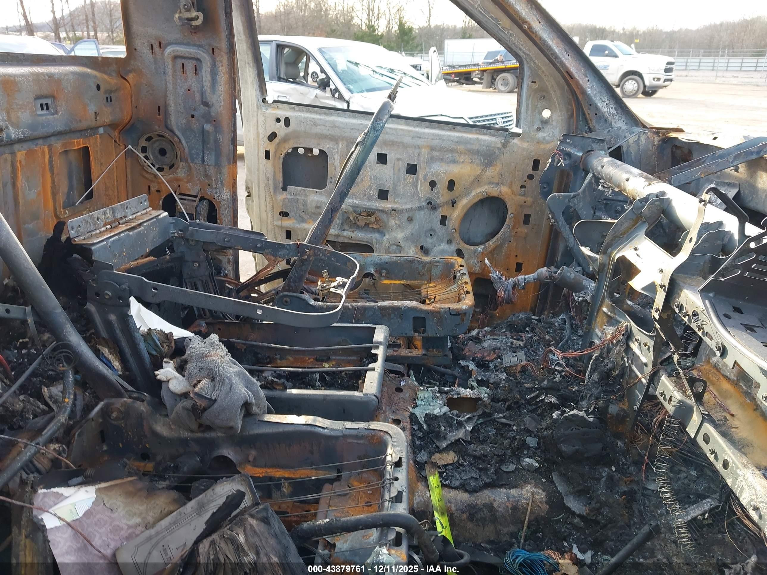 DODGE RAM image 5