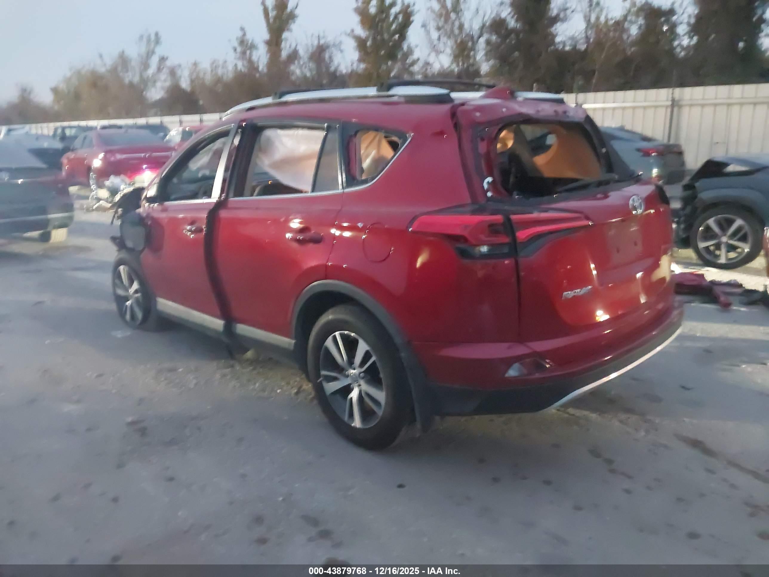 TOYOTA RAV4 image 3