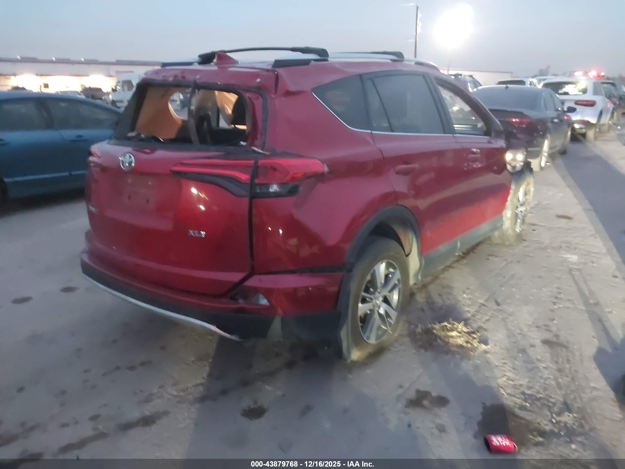 TOYOTA RAV4 image 4
