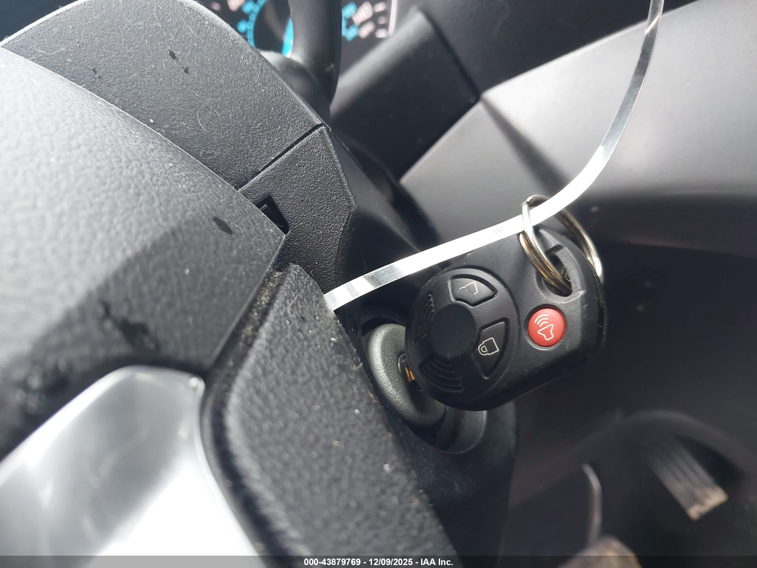 FORD ESCAPE image 11