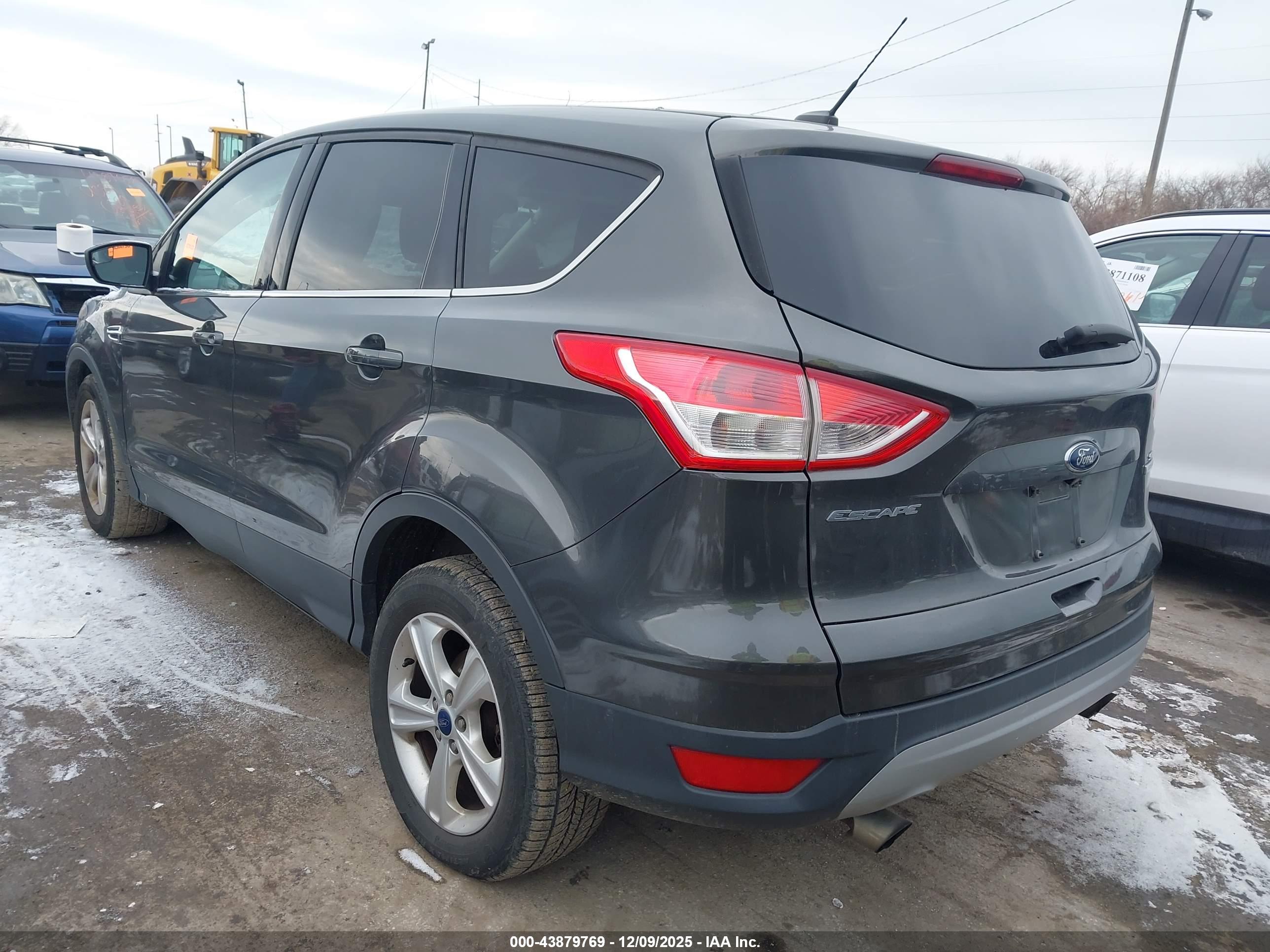 FORD ESCAPE image 3