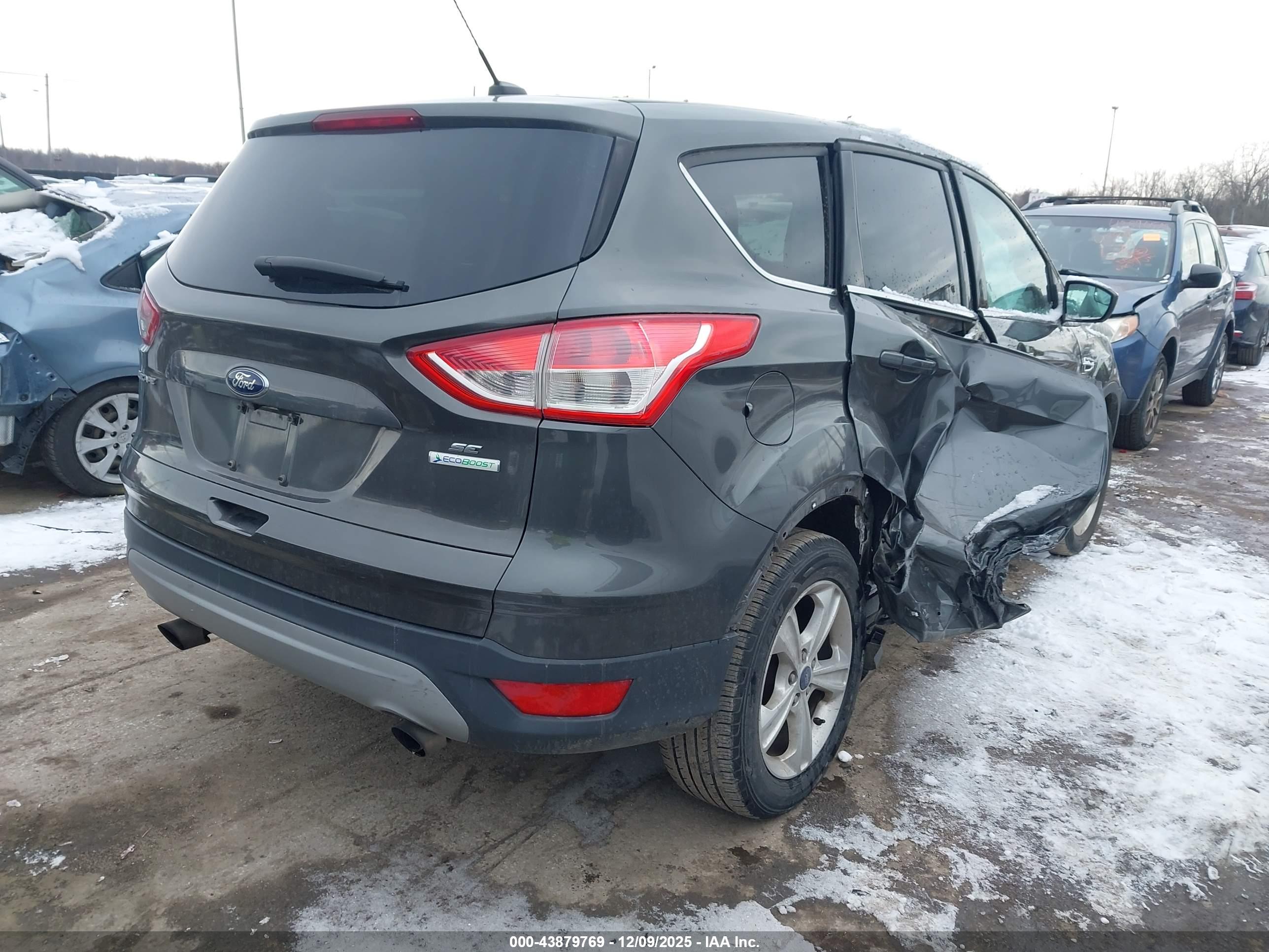 FORD ESCAPE image 4