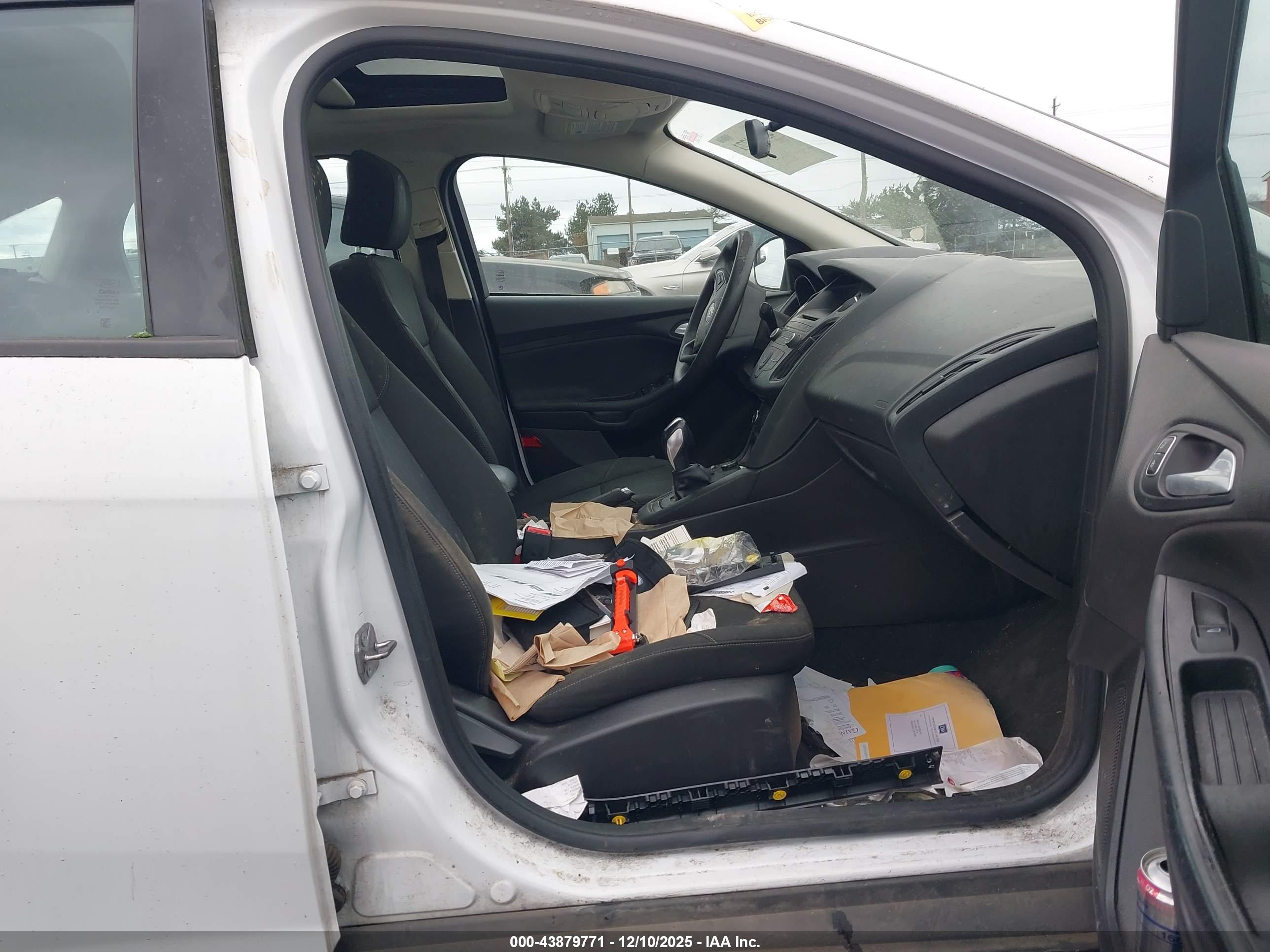 FORD FOCUS image 5