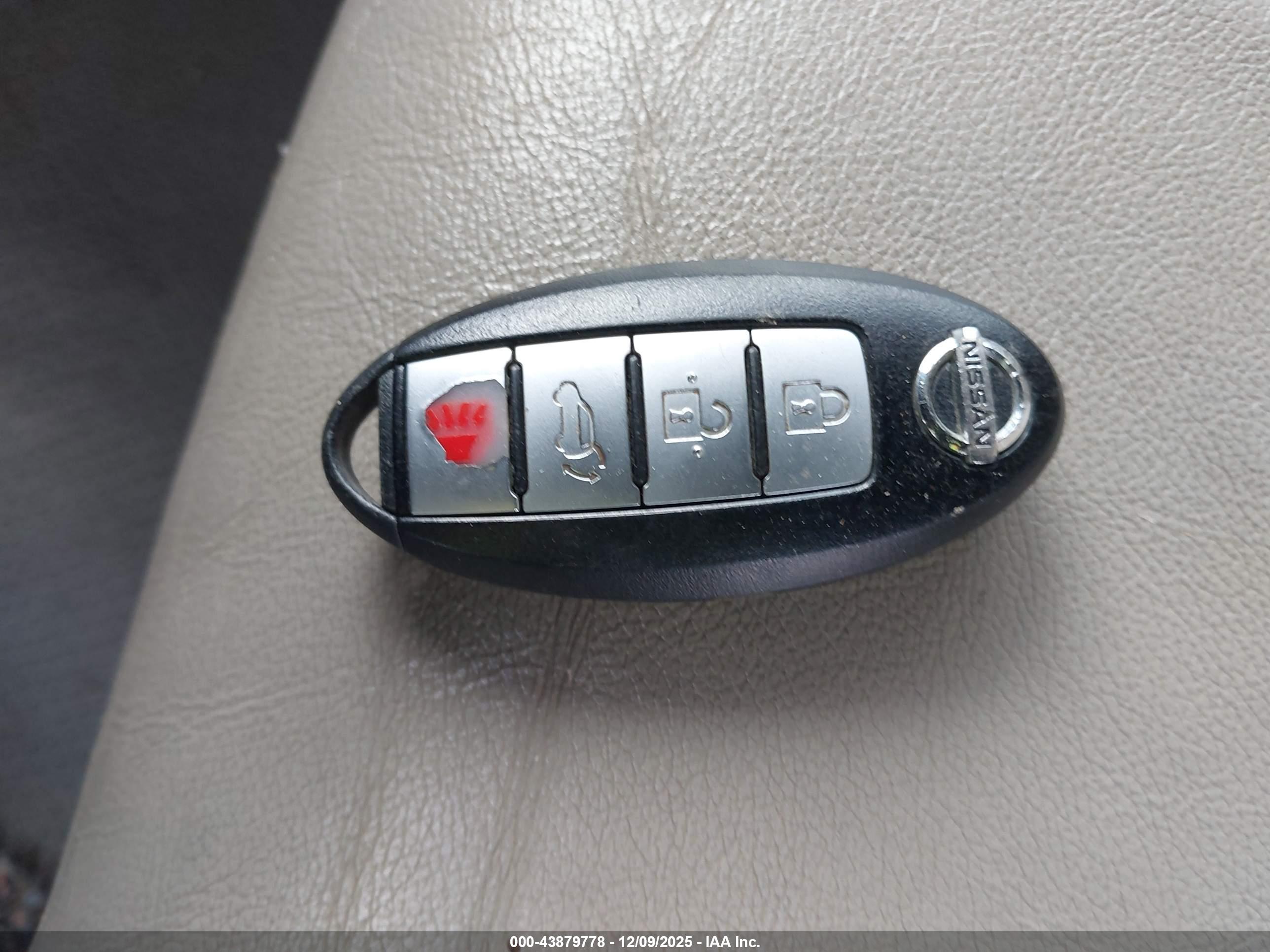 NISSAN MURANO image 11
