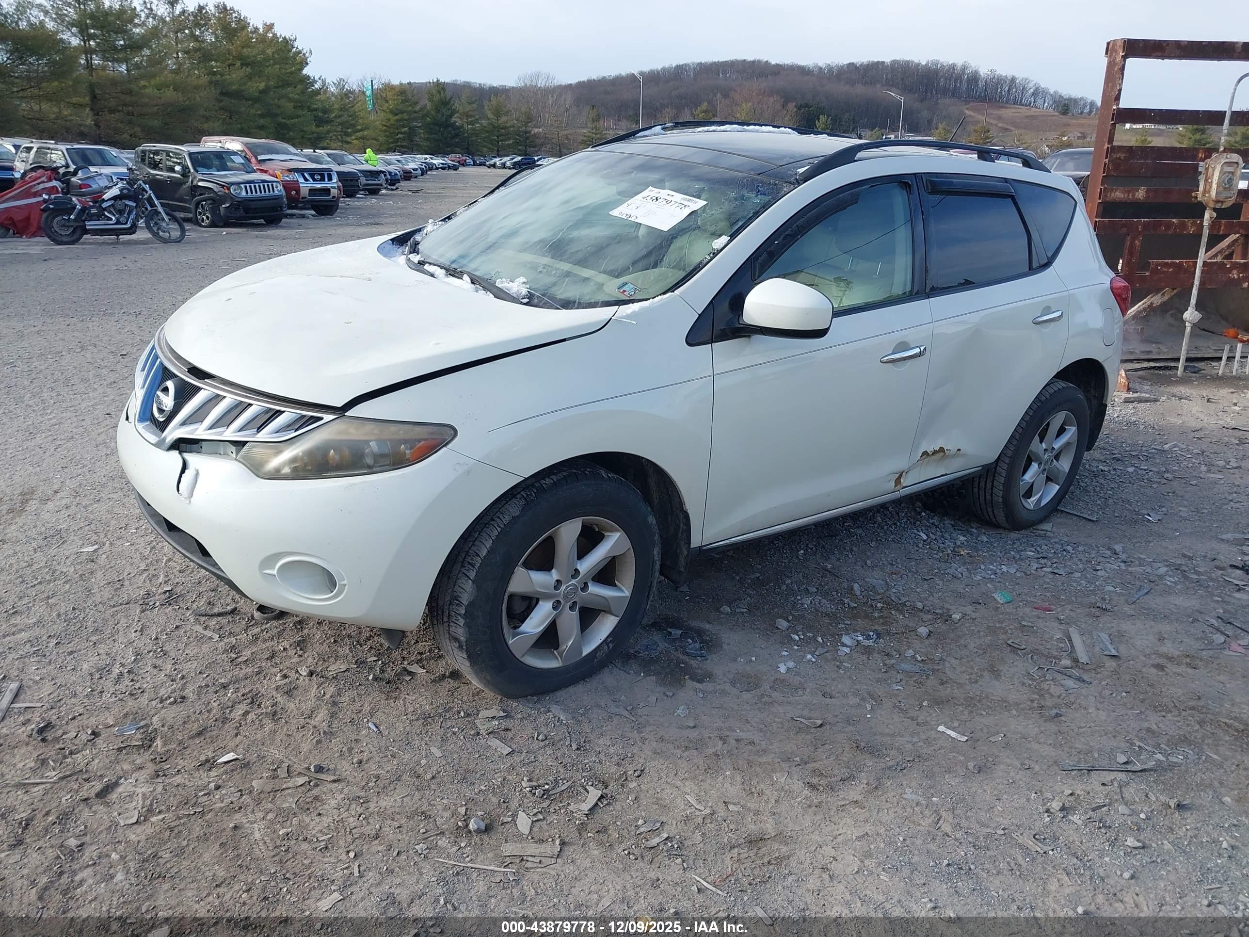 NISSAN MURANO image 2