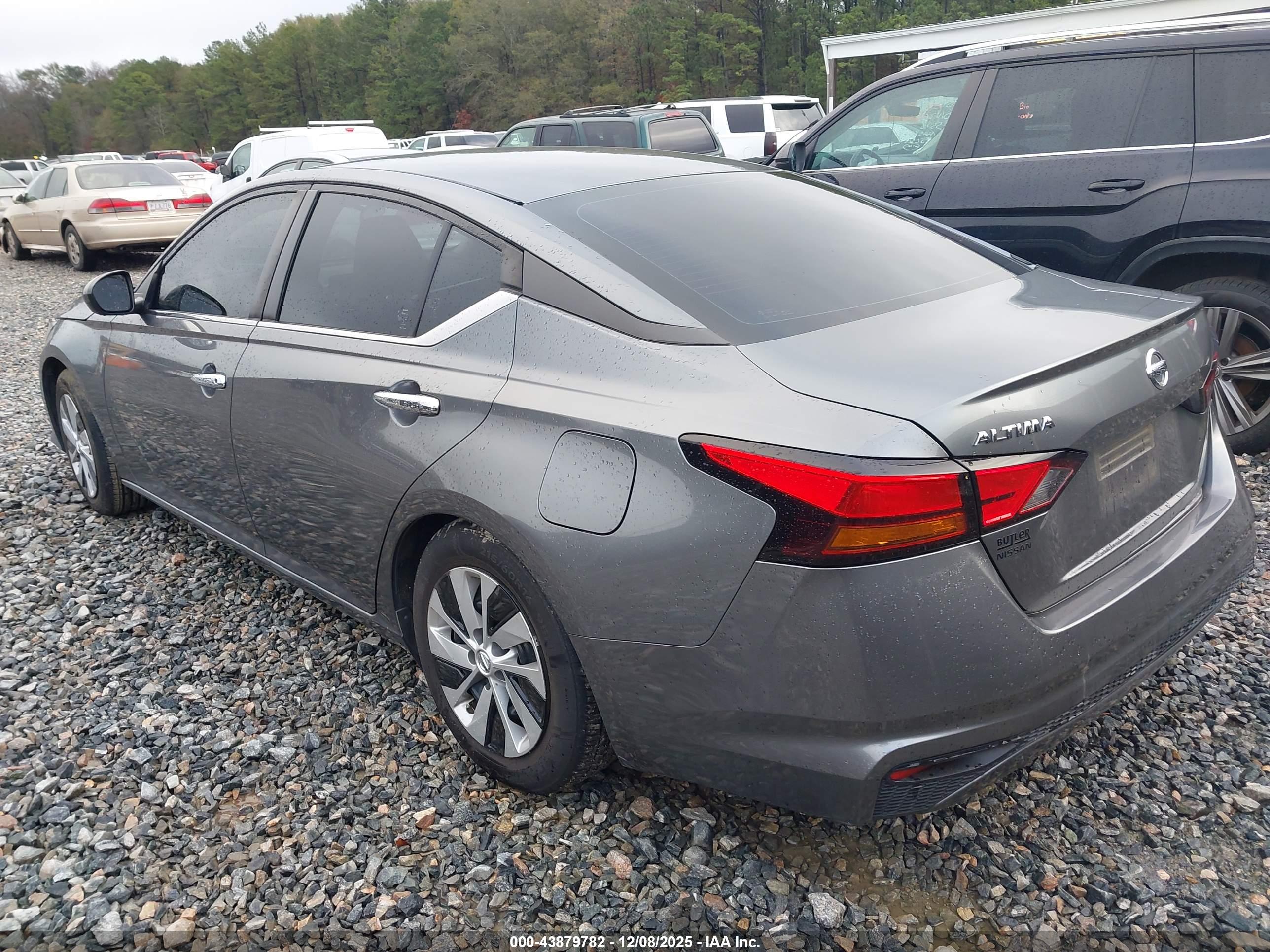 NISSAN ALTIMA image 3