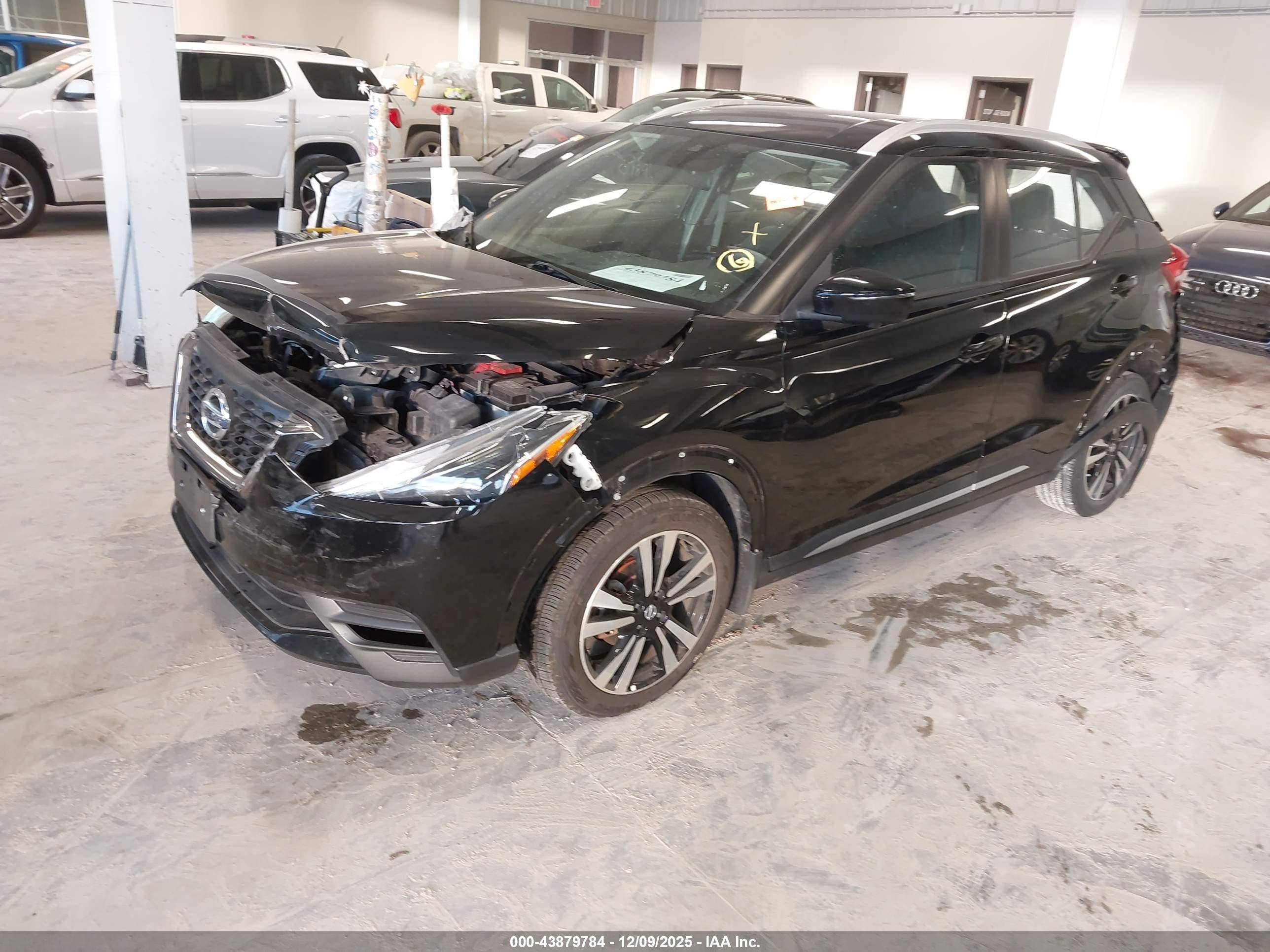 NISSAN KICKS image 2