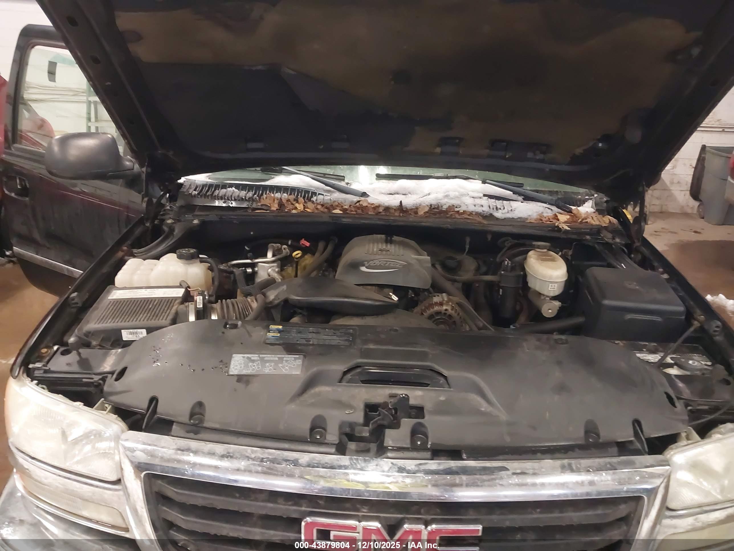GMC SIERRA image 10