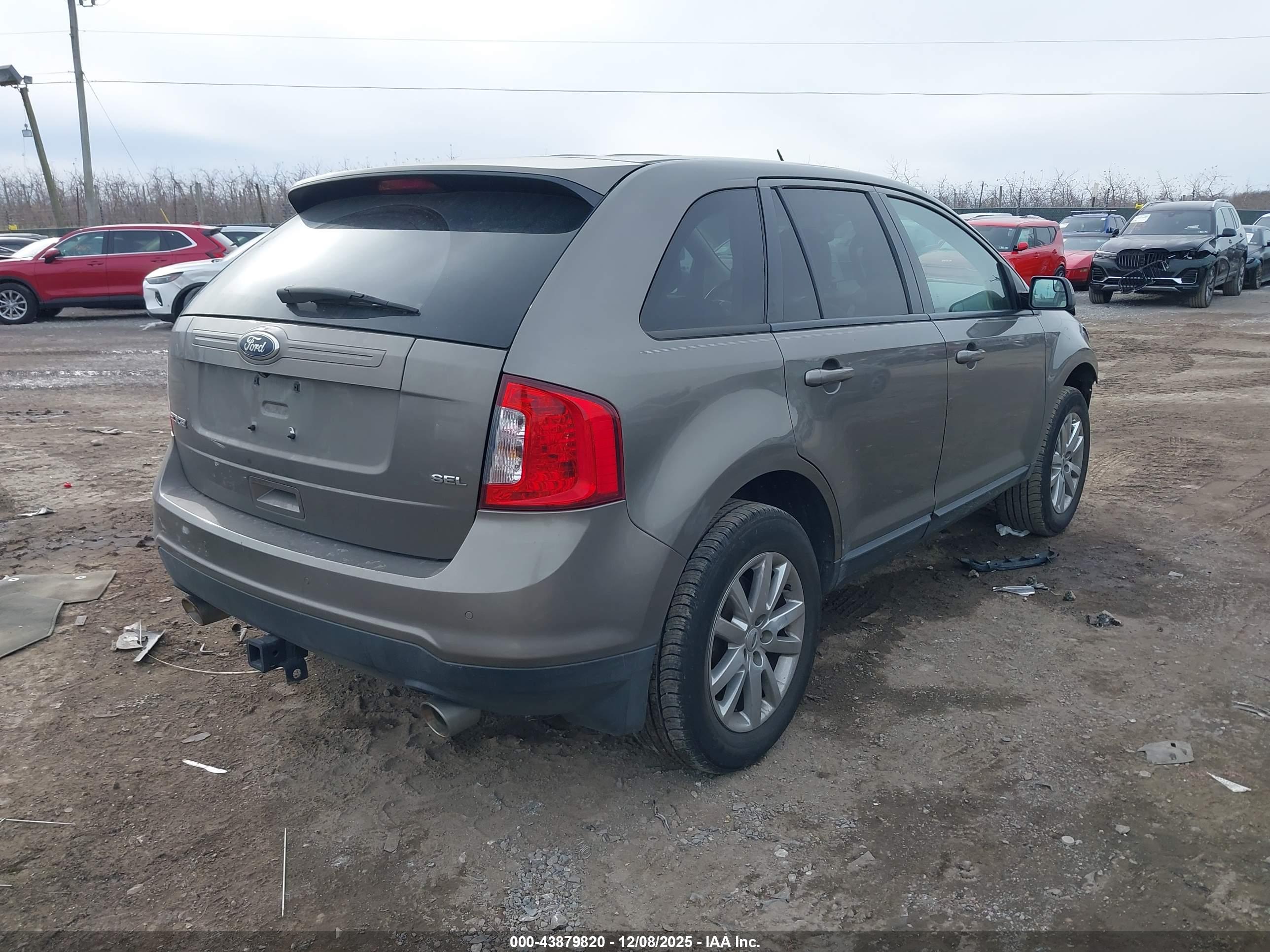 FORD EDGE image 4